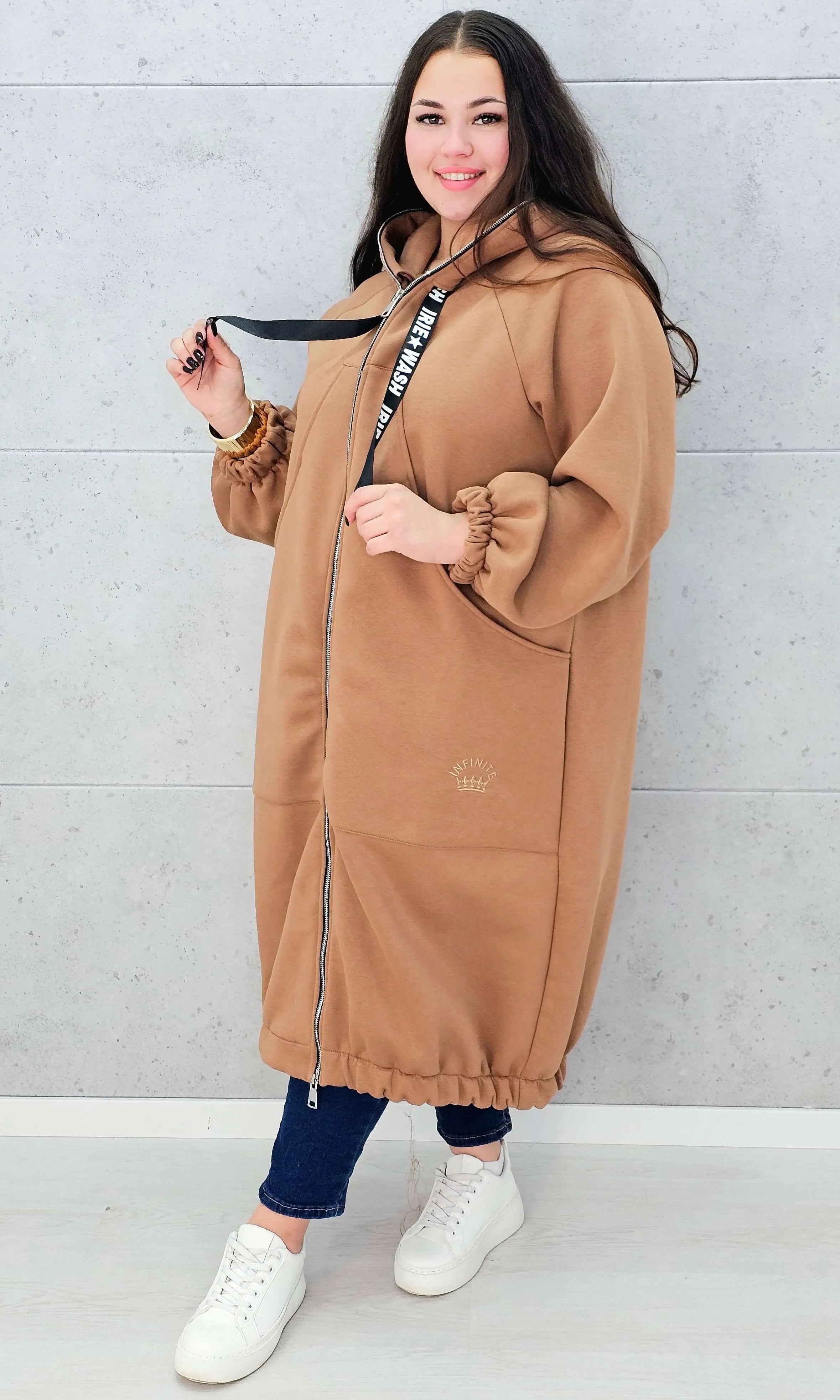 Bluza plus size – modna, oversize’owa bluza z kapturem XXL na chłodniejsze dni Stylowa XL