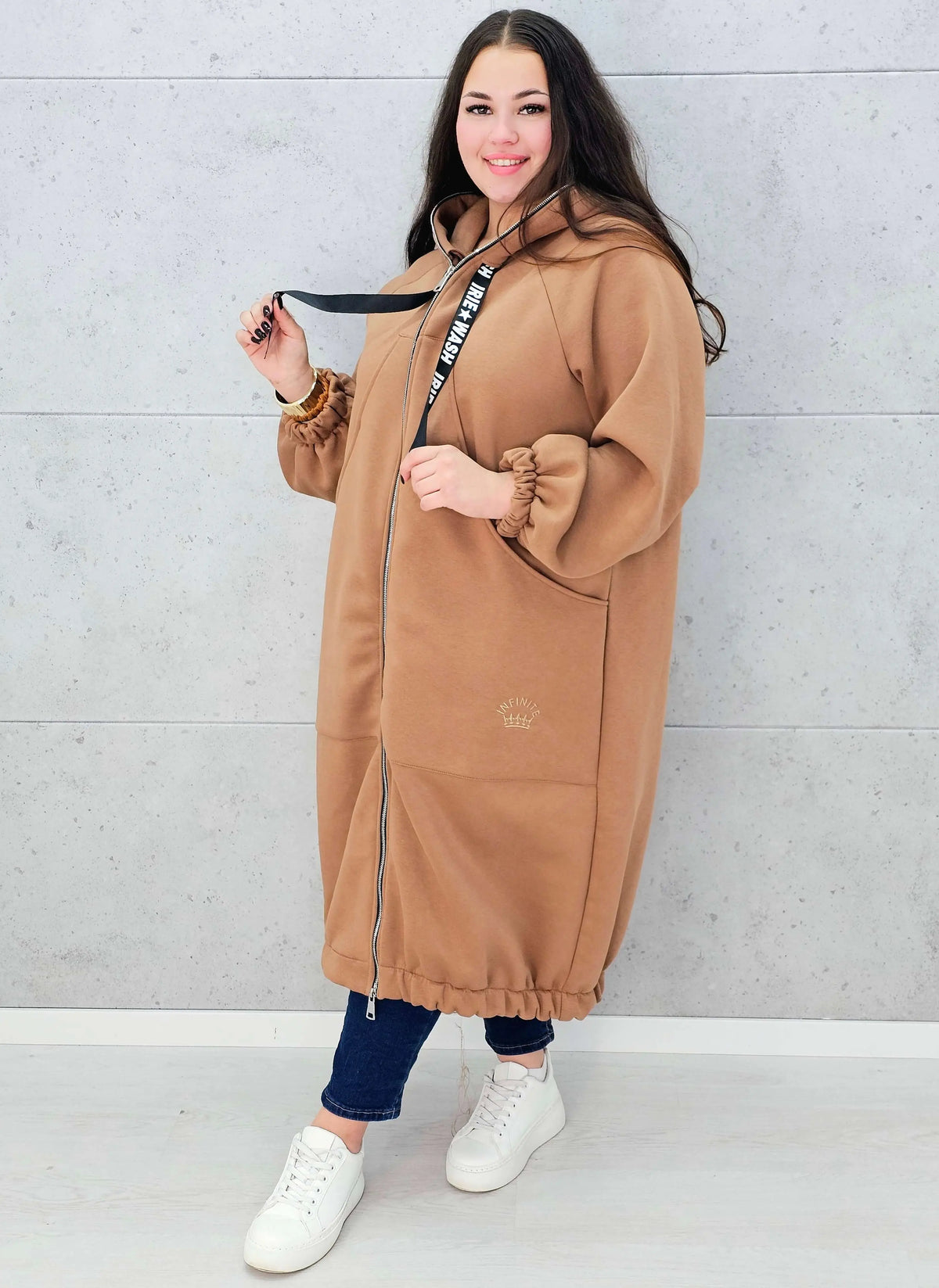 Bluza plus size – modna, oversize’owa bluza z kapturem XXL na chłodniejsze dni Stylowa XL