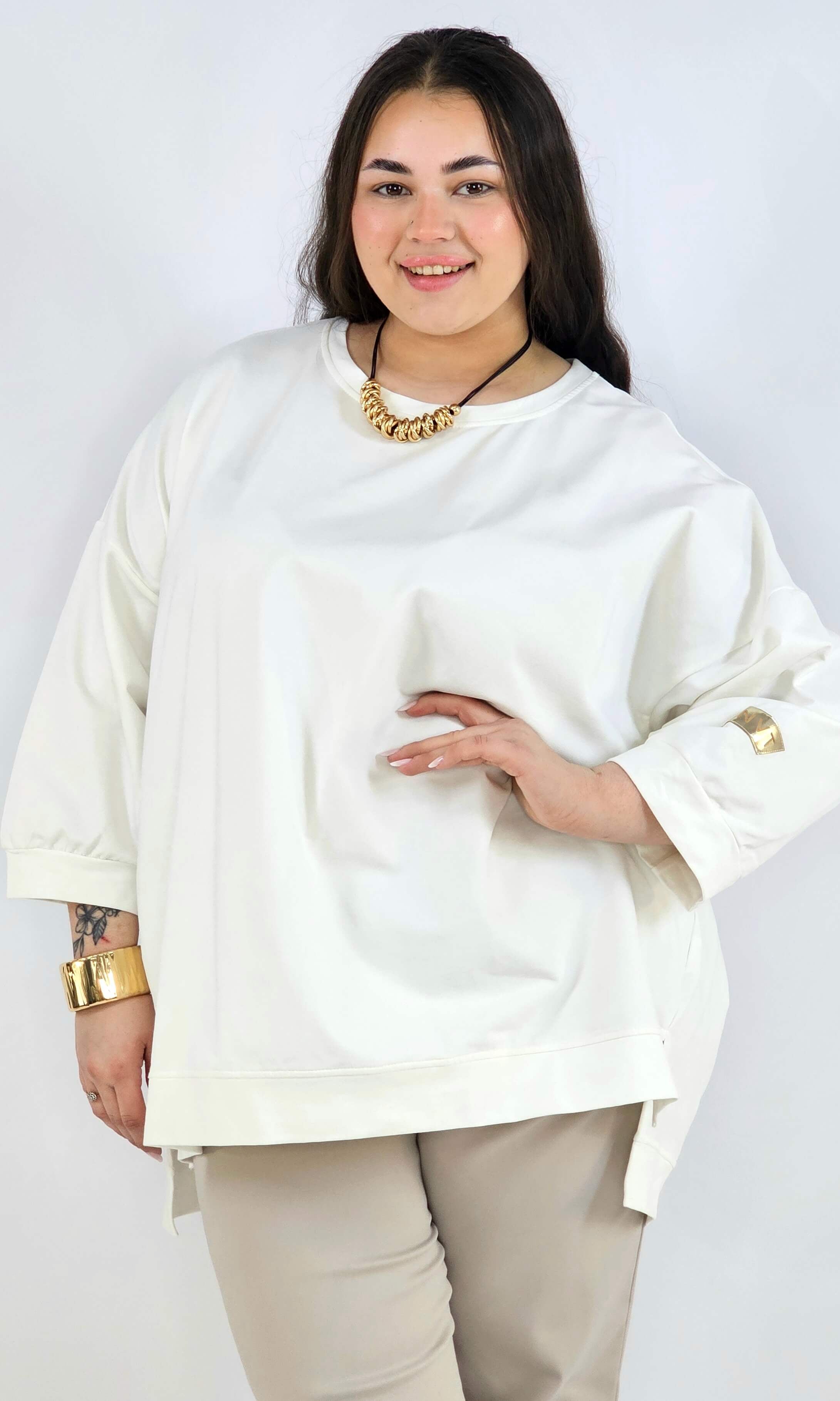 Bluza plus size oversize – kremowa bluza XXL z przedłużanym tyłem Stylowa XL