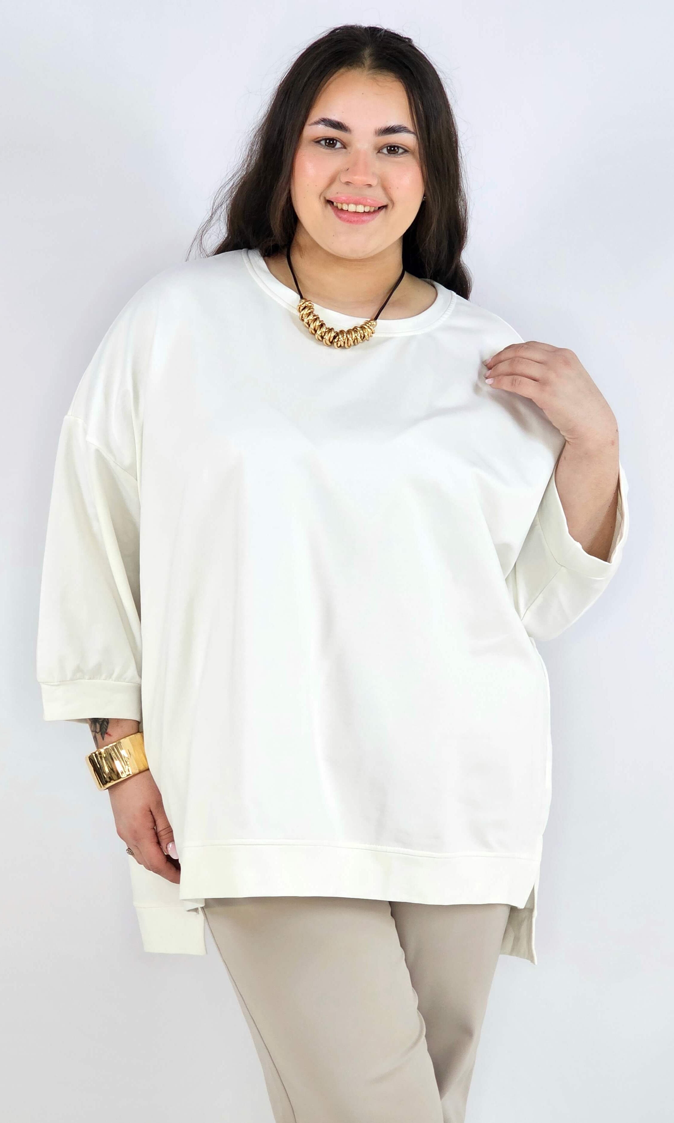 Bluza plus size oversize – kremowa bluza XXL z przedłużanym tyłem Stylowa XL