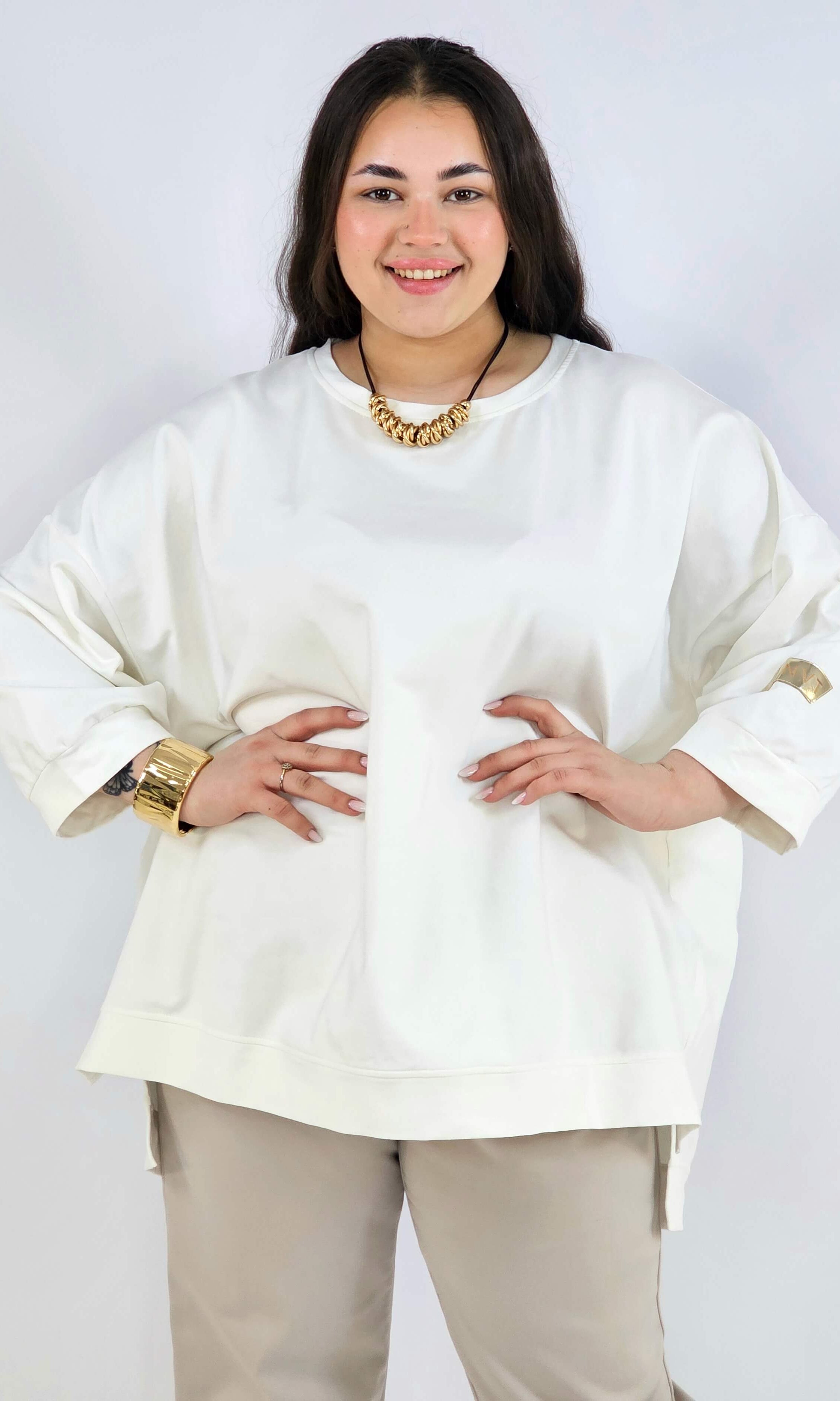 Bluza plus size oversize – kremowa bluza XXL z przedłużanym tyłem Stylowa XL