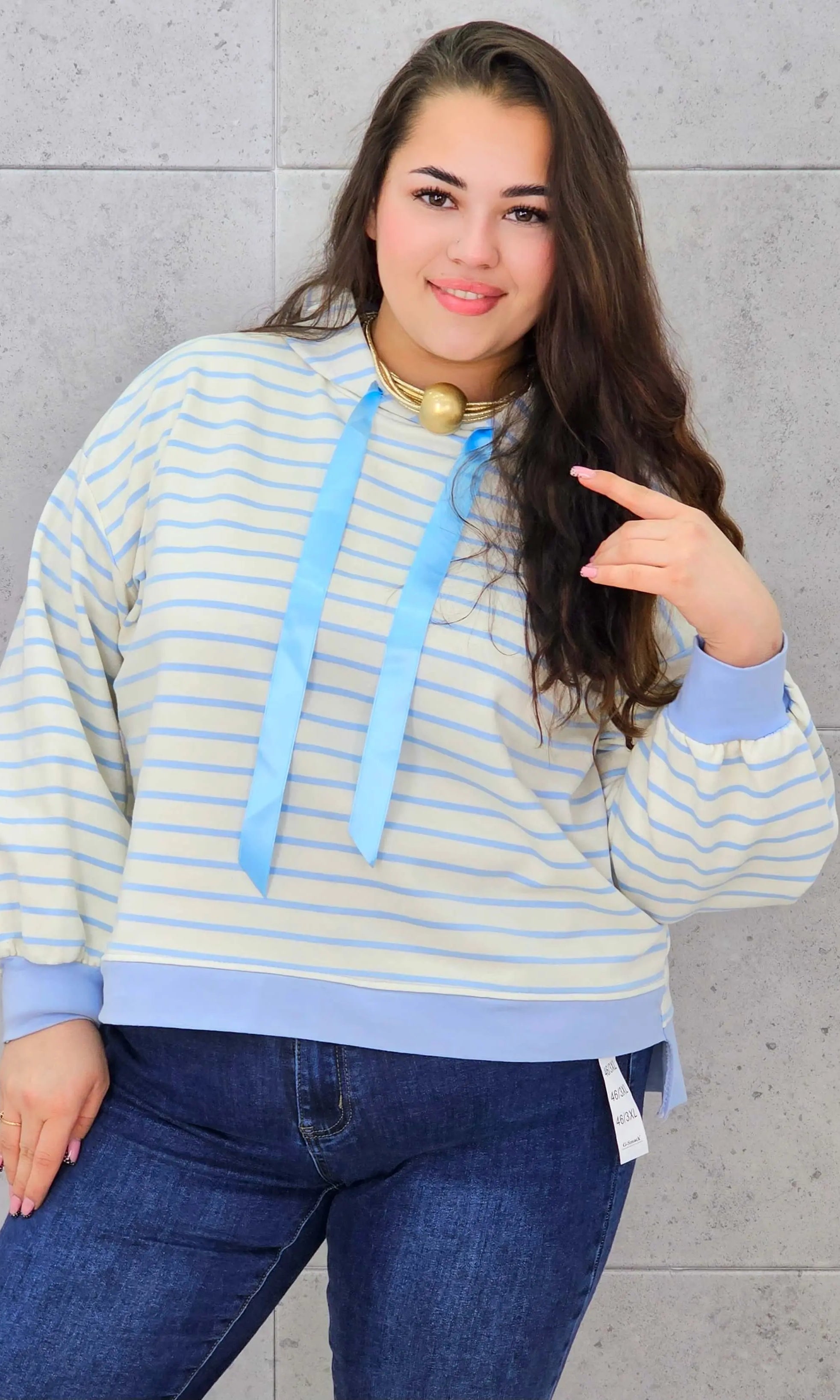 Bluza plus size w paski z kapturem – modna bluza XXL o kobiecym kroju Stylowa XL