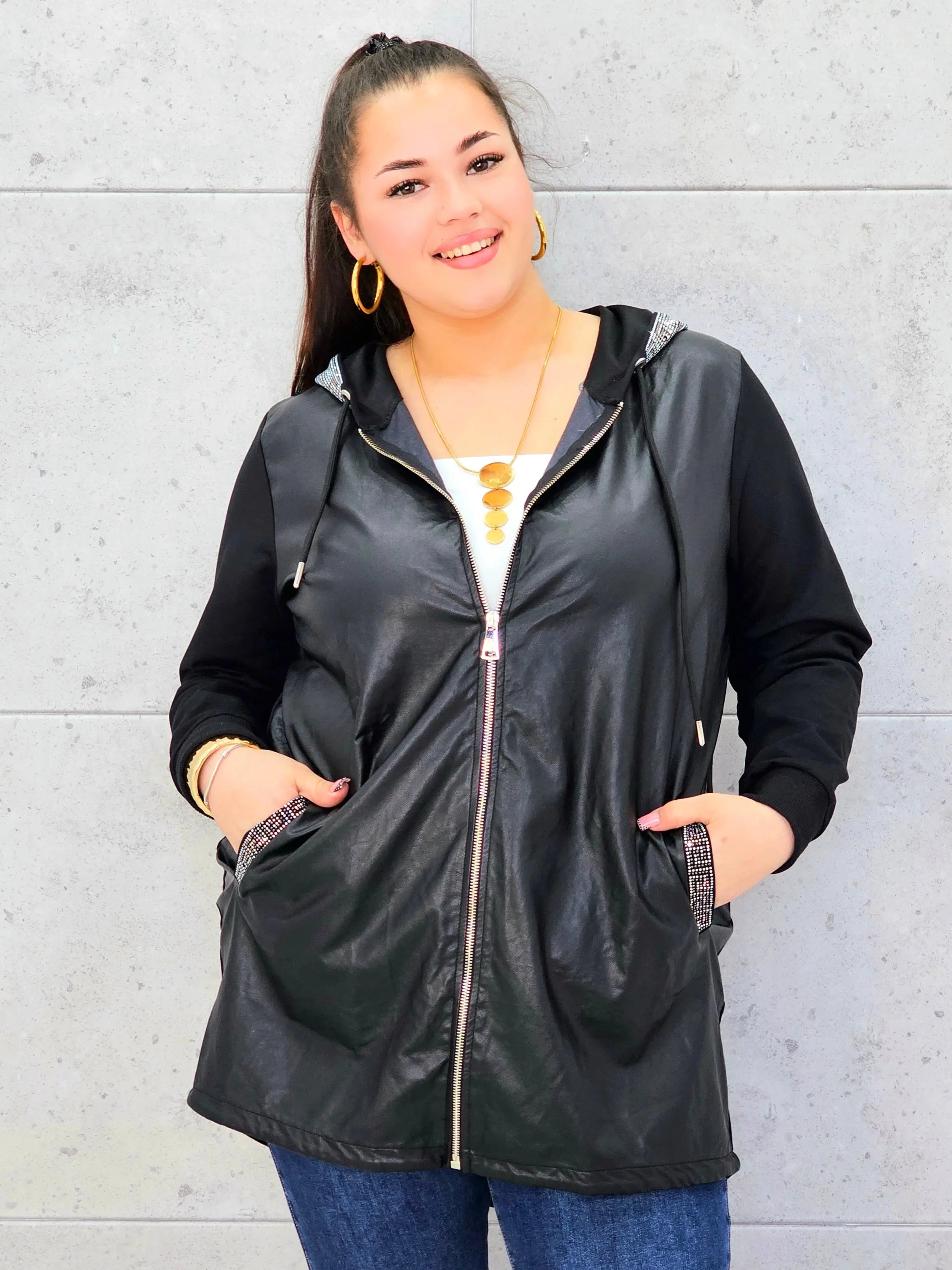 Bluza plus size z ekoskóry — modna, wygodna i stylowa Stylowa XL