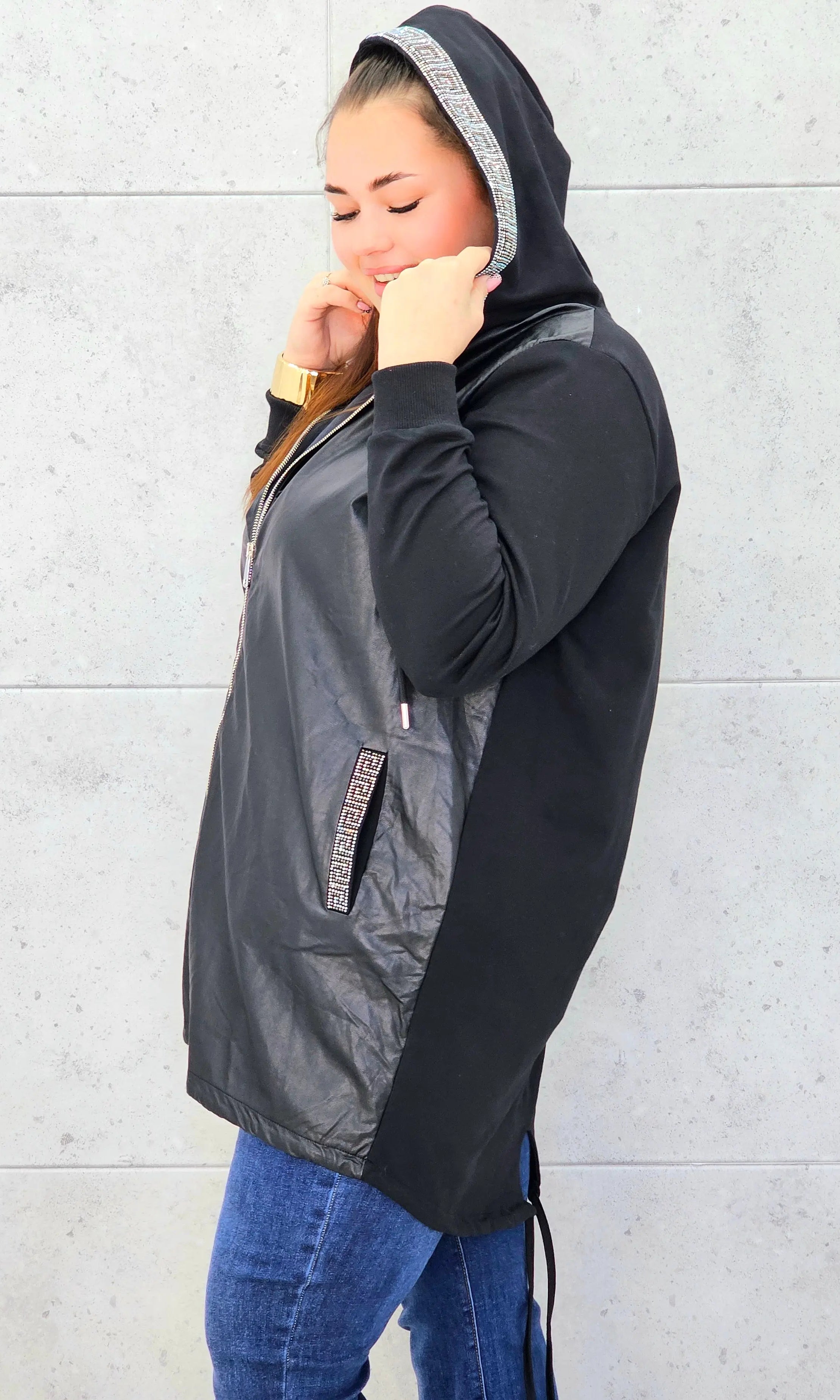 Bluza plus size z ekoskóry — modna, wygodna i stylowa Stylowa XL