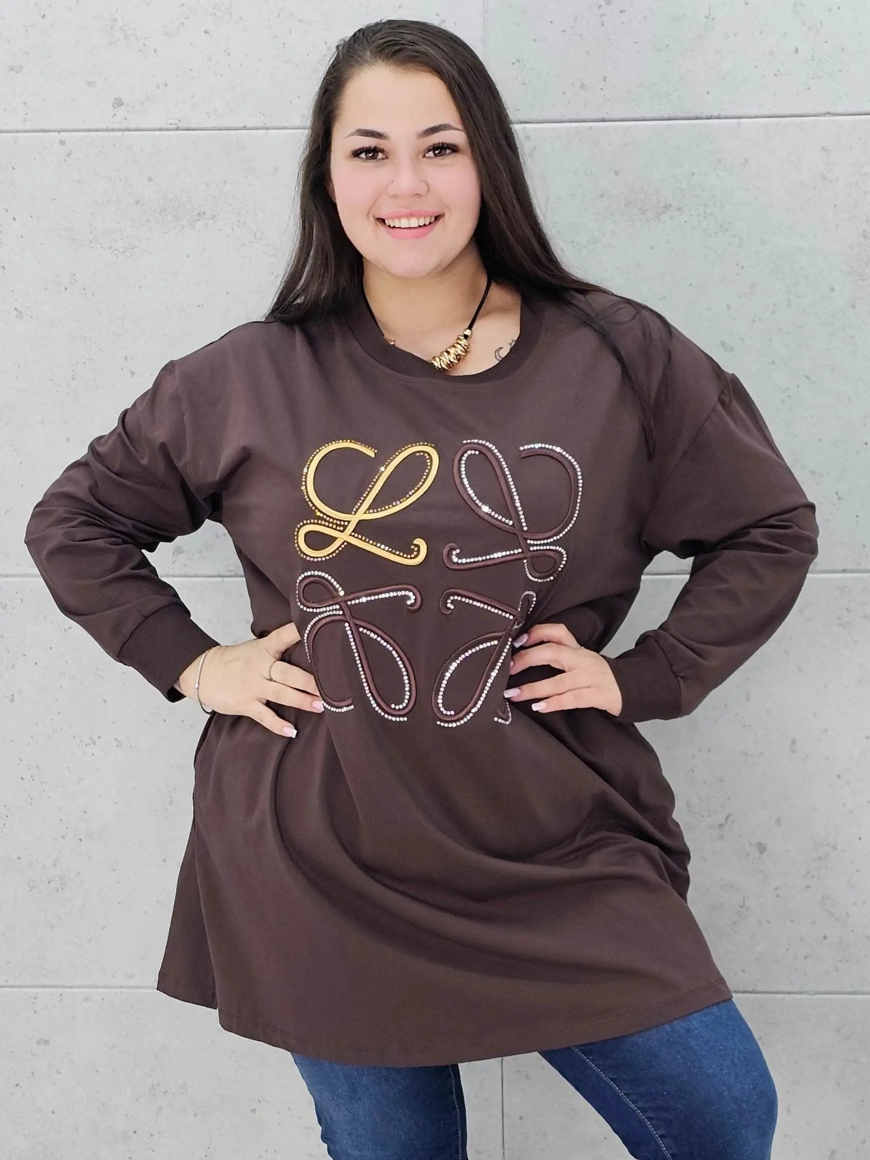 Bluza plus size z kryształkowym zdobieniem Stylowa XL