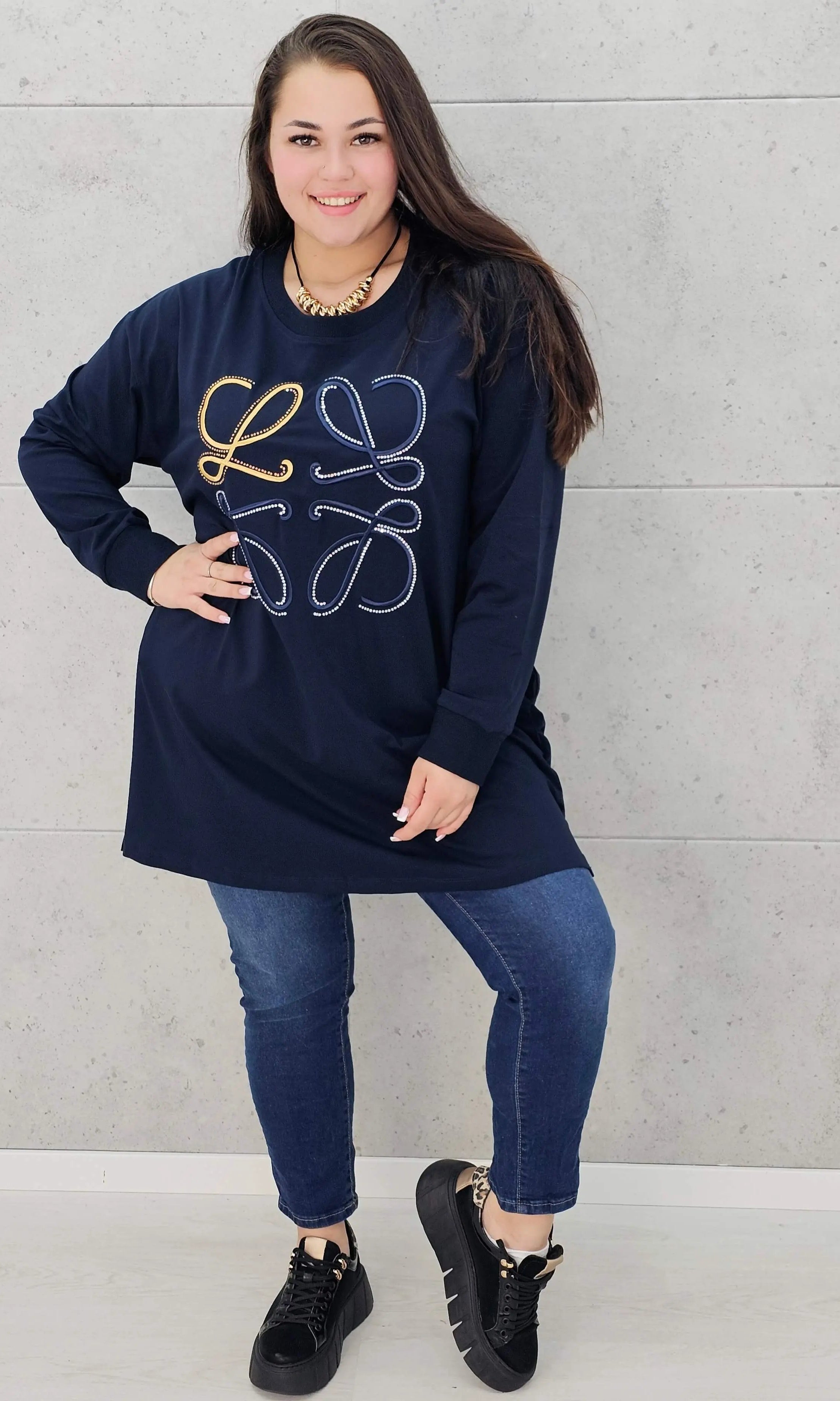 Bluza plus size z kryształkowym zdobieniem Stylowa XL