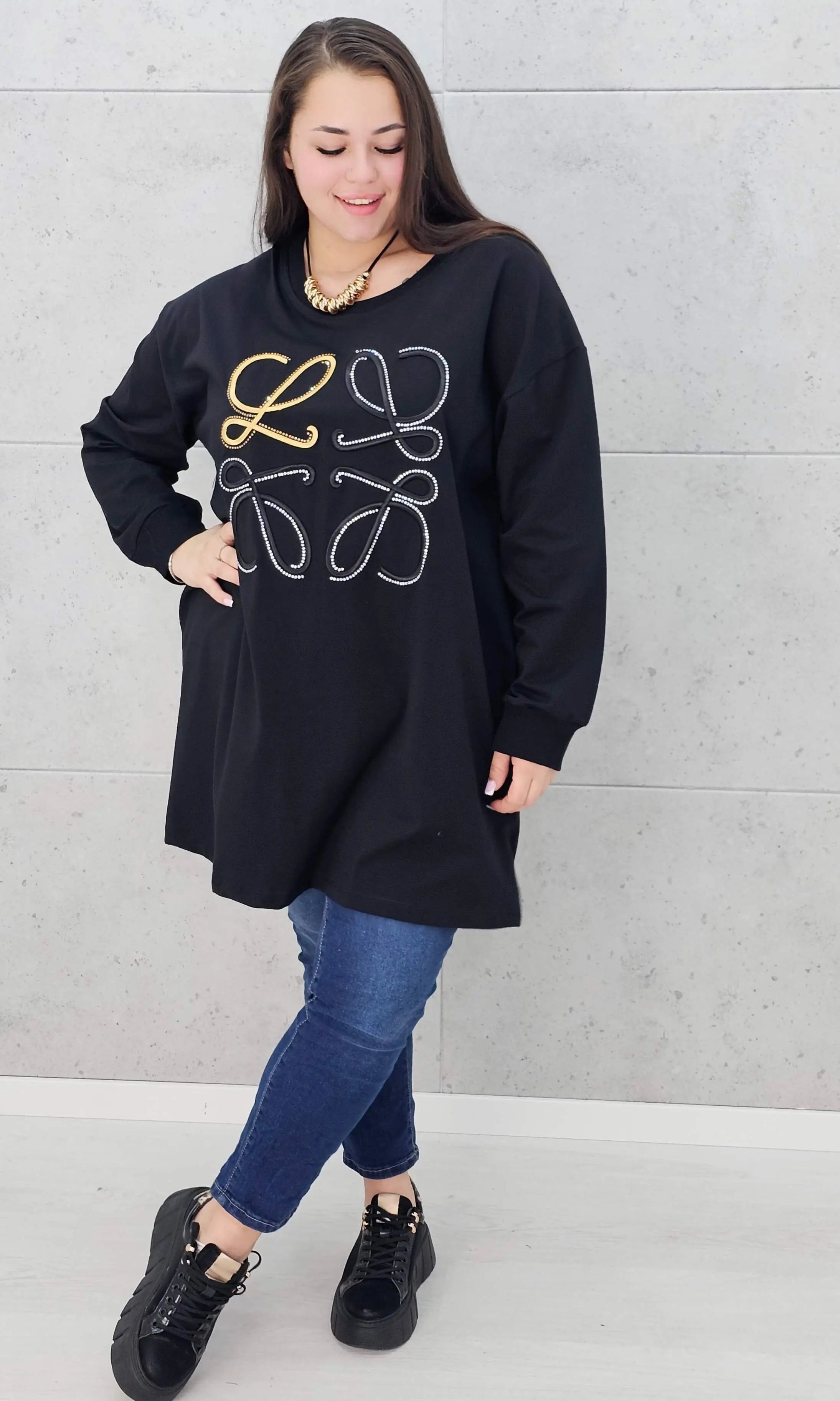 Bluza plus size z kryształkowym zdobieniem Stylowa XL