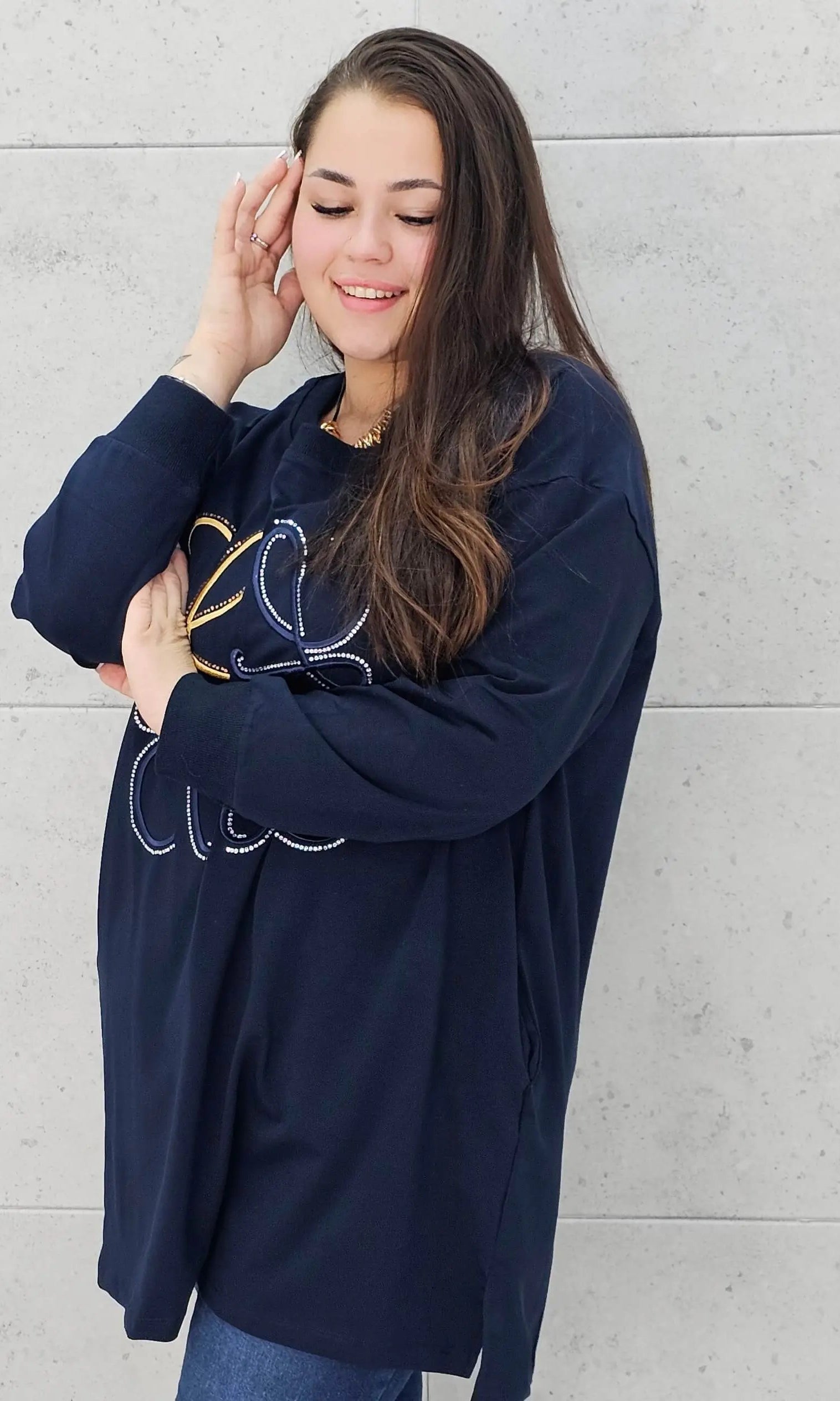 Bluza plus size z kryształkowym zdobieniem Stylowa XL