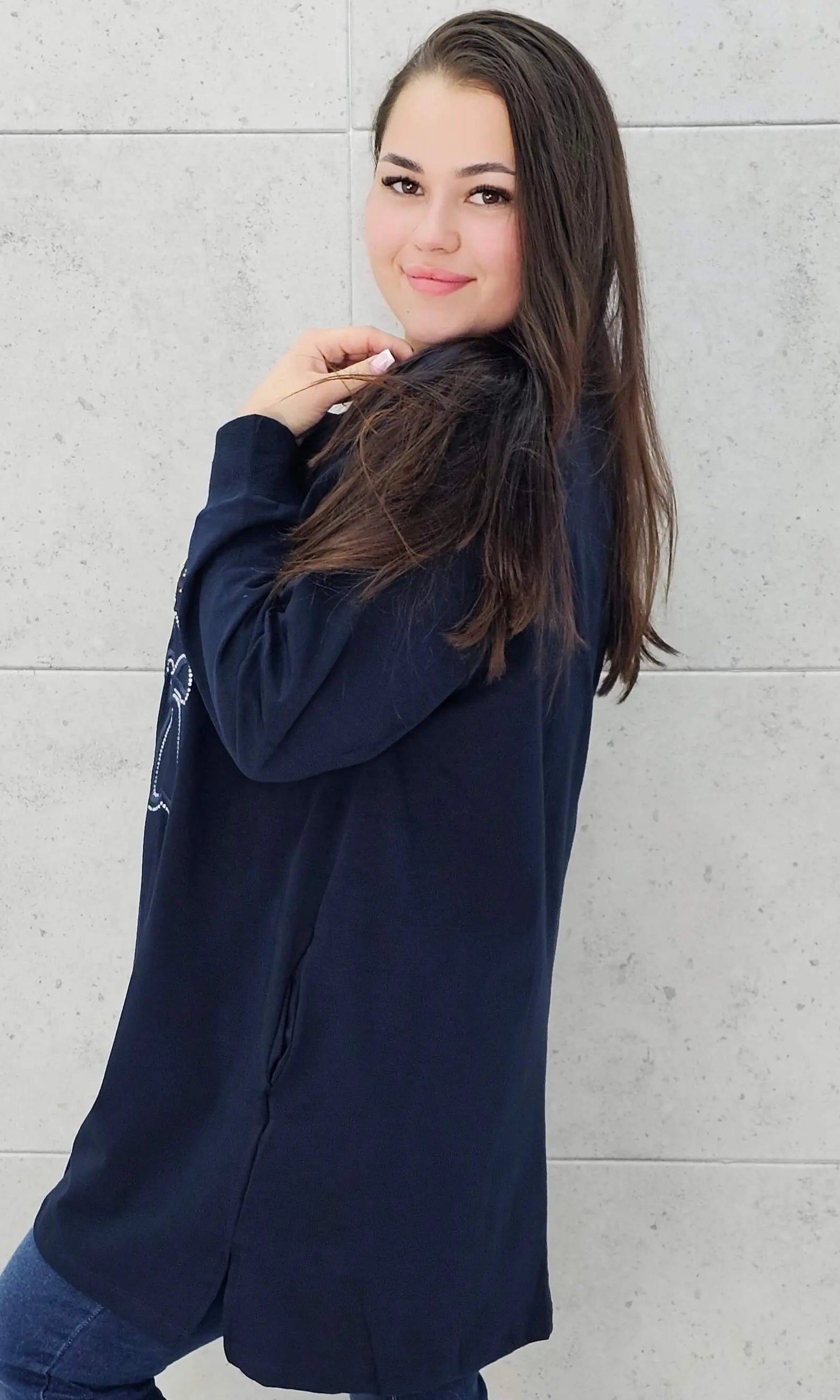 Bluza plus size z kryształkowym zdobieniem Stylowa XL