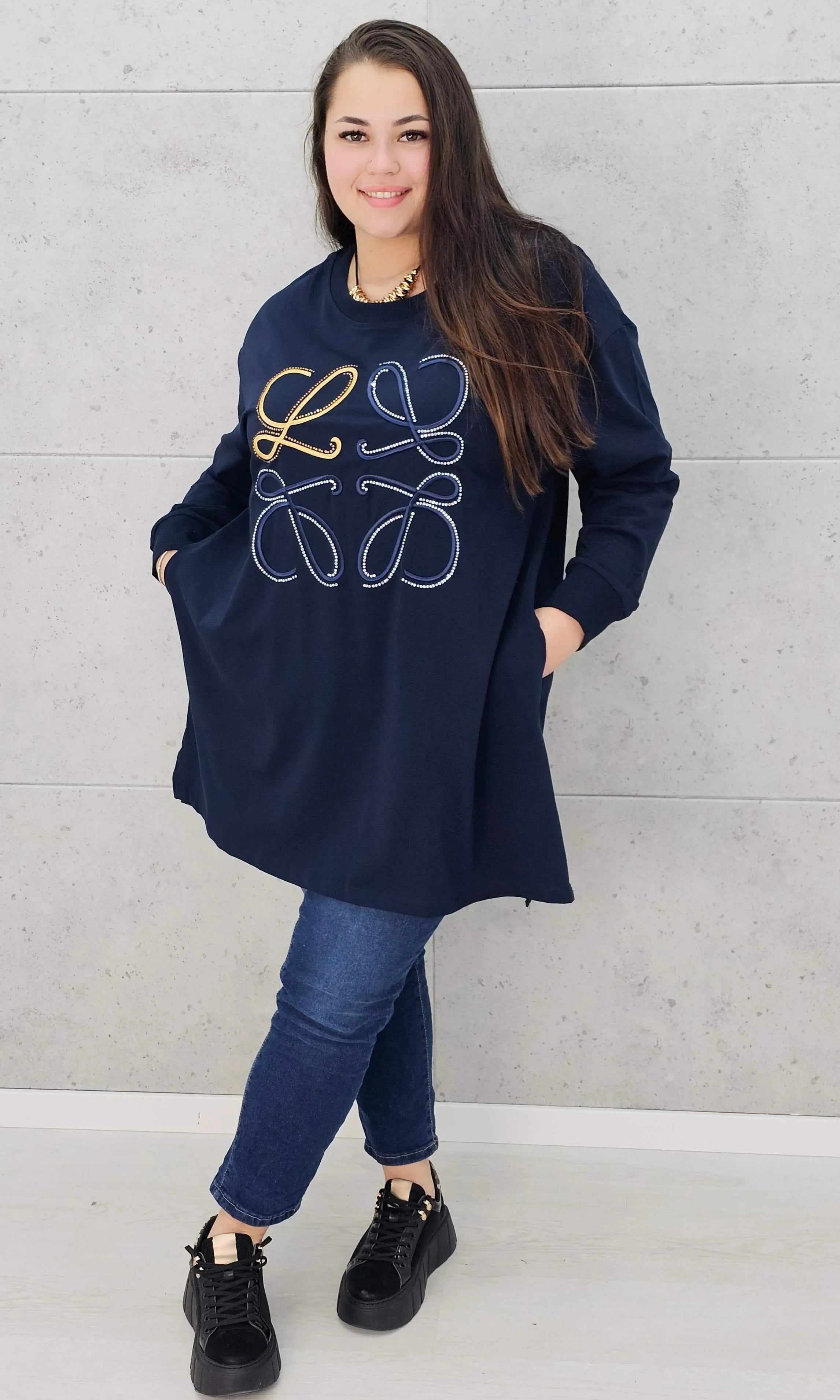 Bluza plus size z kryształkowym zdobieniem Stylowa XL