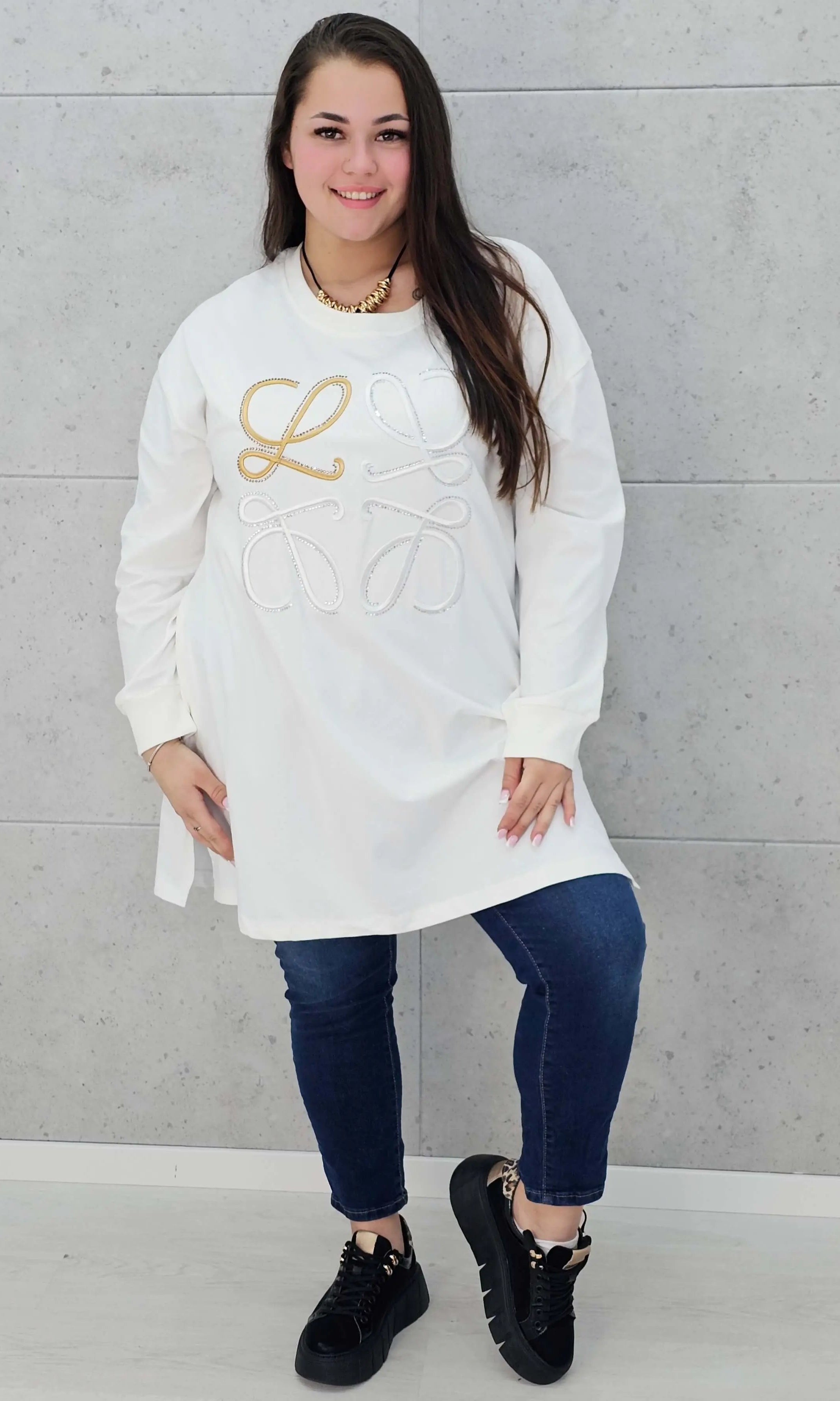 Bluza plus size z kryształkowym zdobieniem Stylowa XL