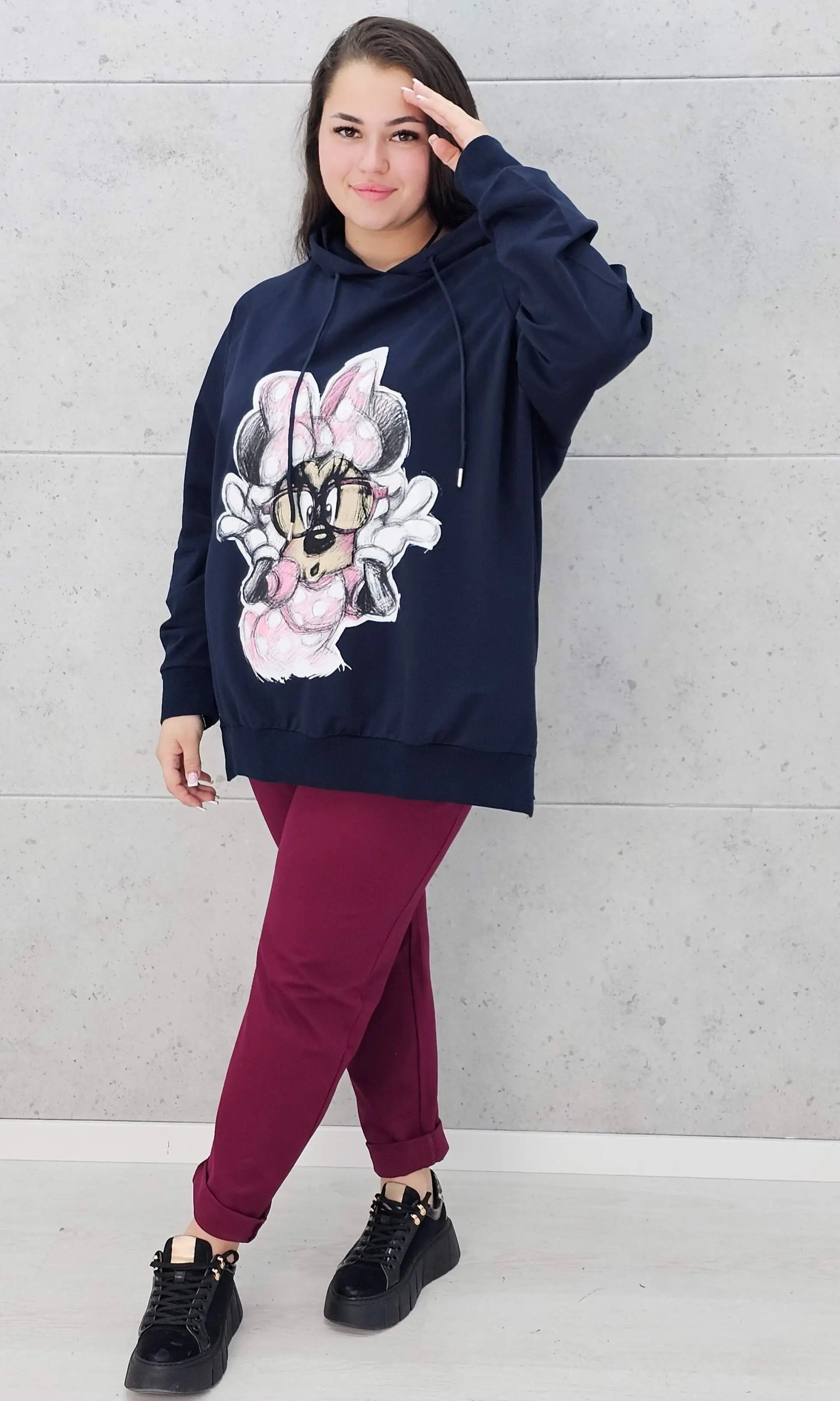 Bluza plus size z nadrukiem Minnie – modny oversize Stylowa XL