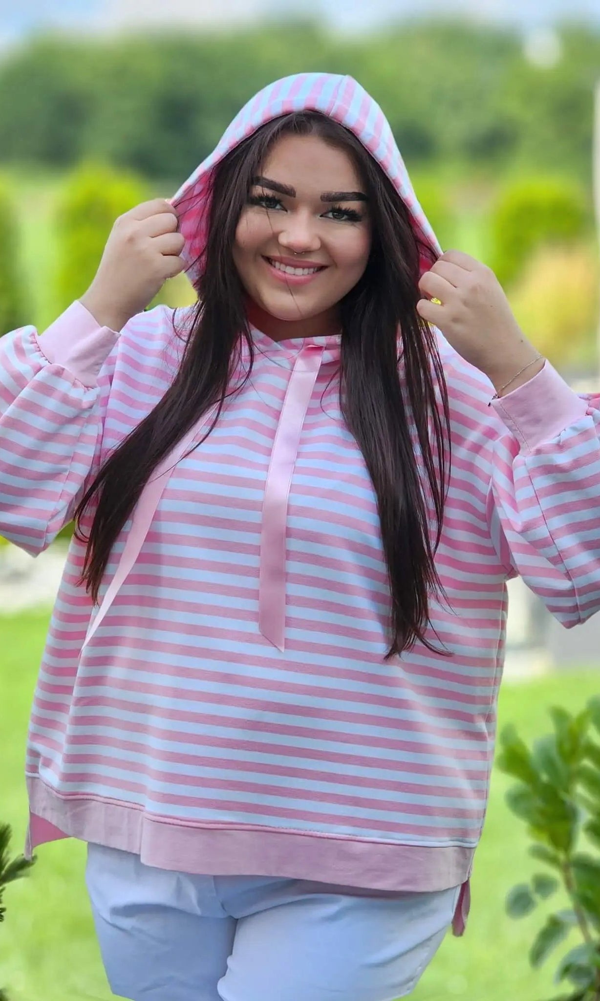 Bluza w paski z kapturem Stylowa XL