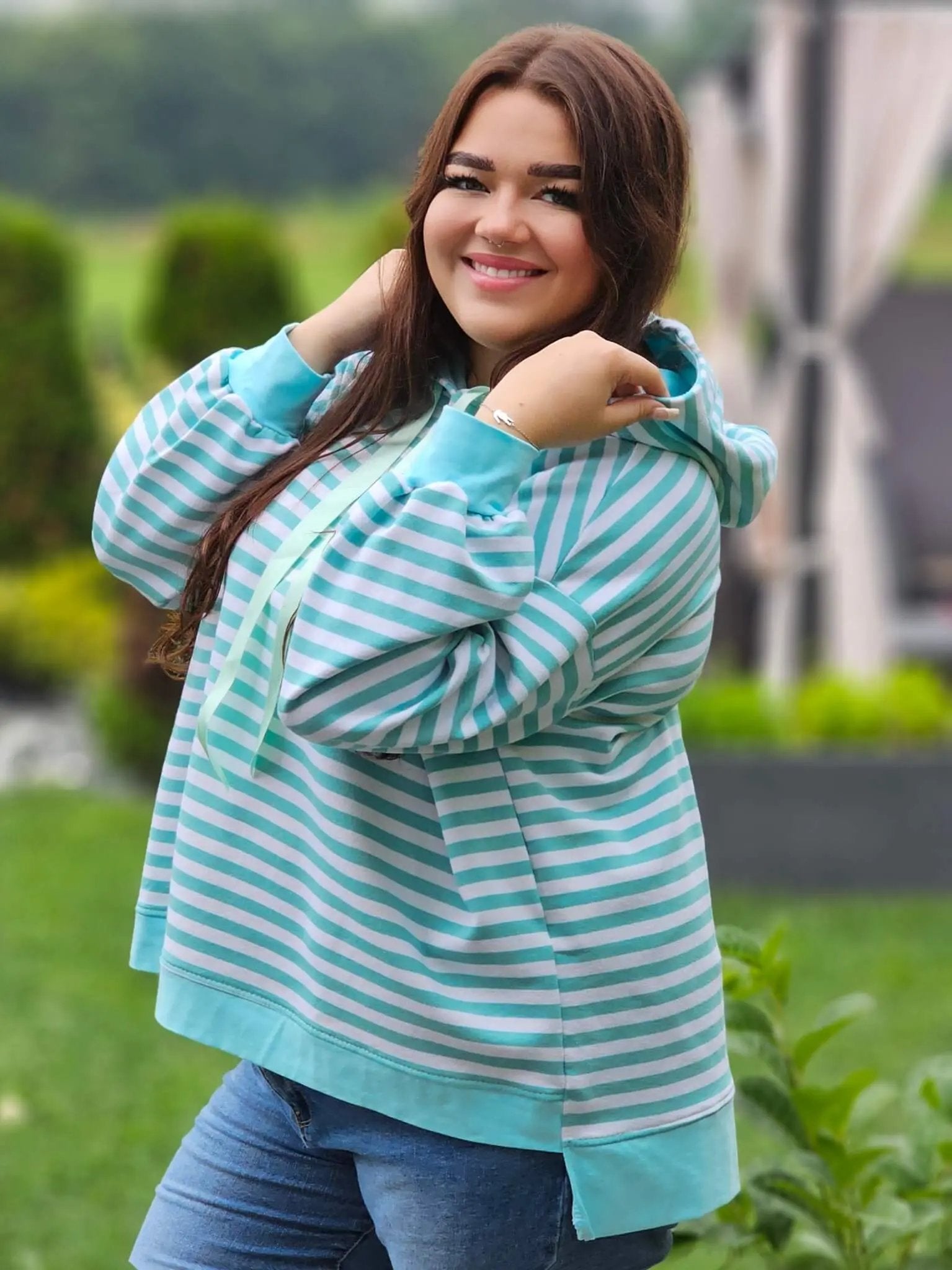 Bluza w paski z kapturem Stylowa XL