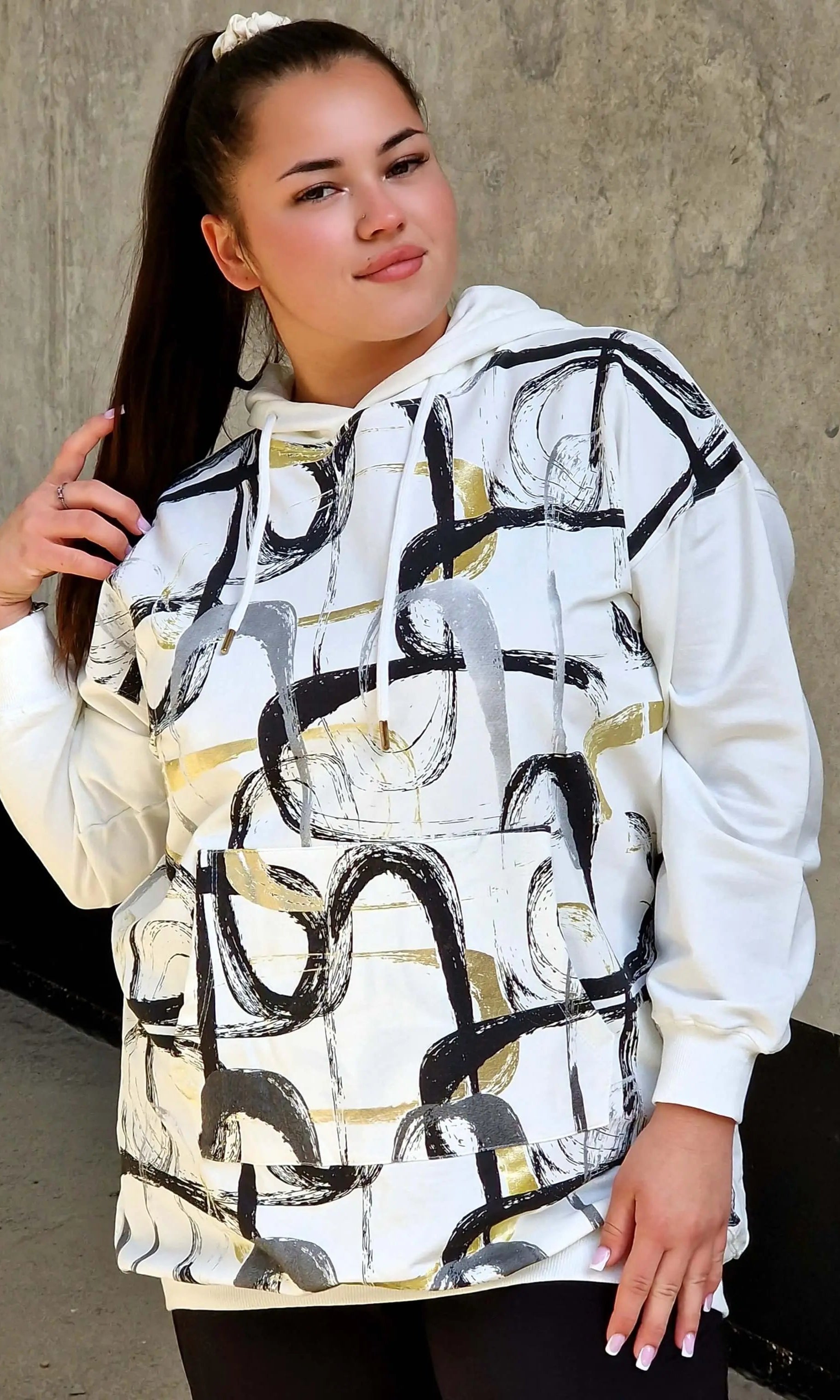 Bluza z abstrakcyjnym printem Stylowa XL