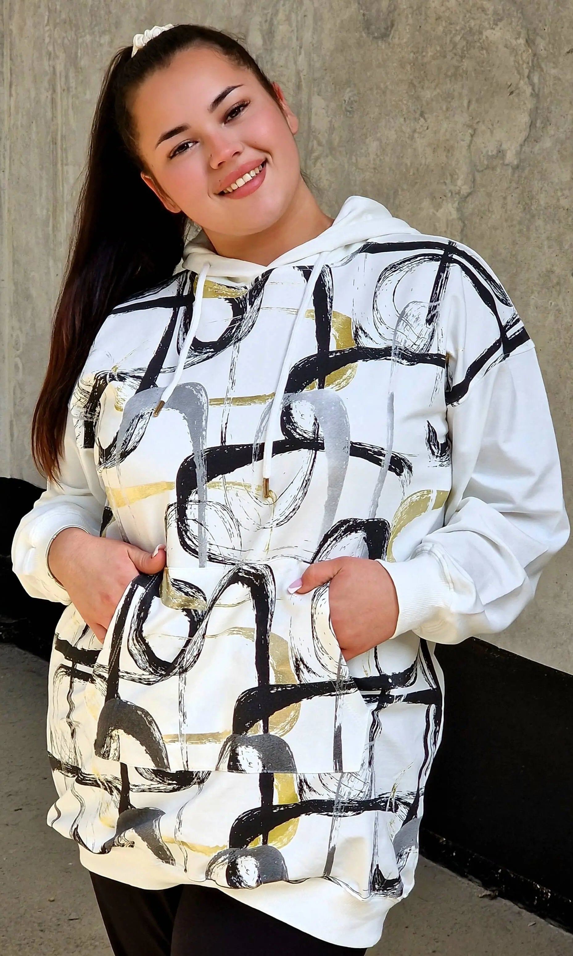 Bluza z abstrakcyjnym printem Stylowa XL