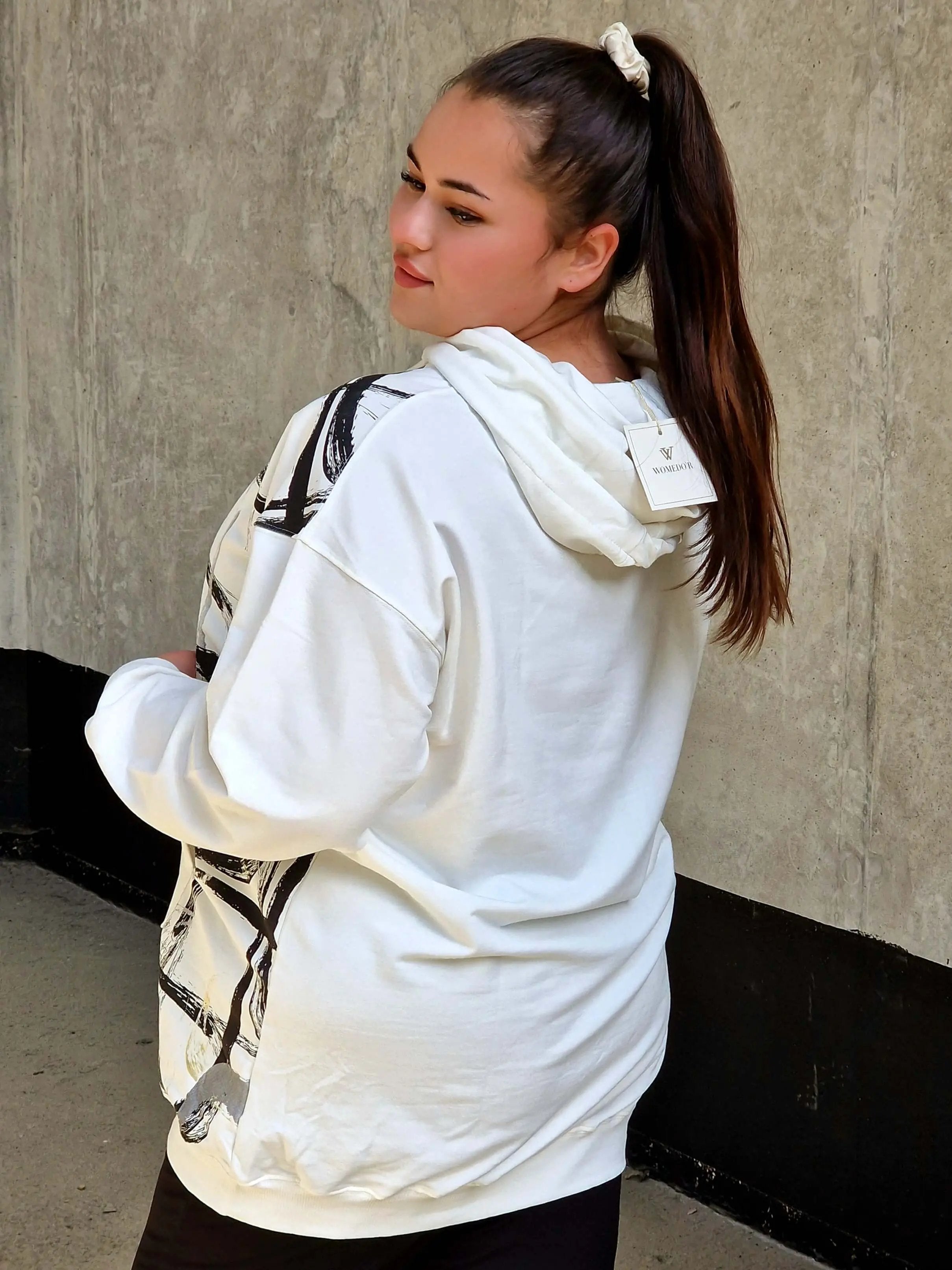 Bluza z abstrakcyjnym printem Stylowa XL