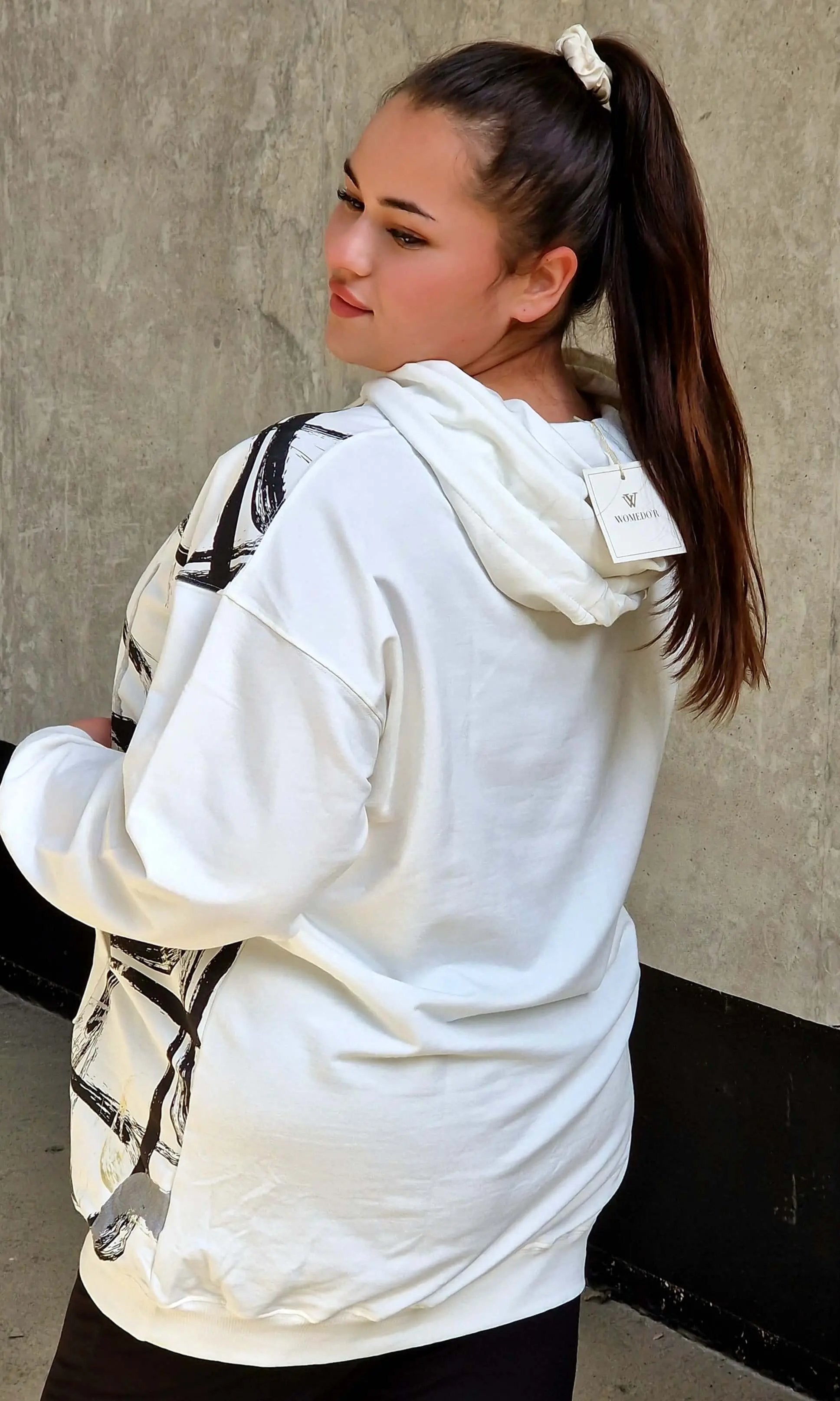 Bluza z abstrakcyjnym printem Stylowa XL