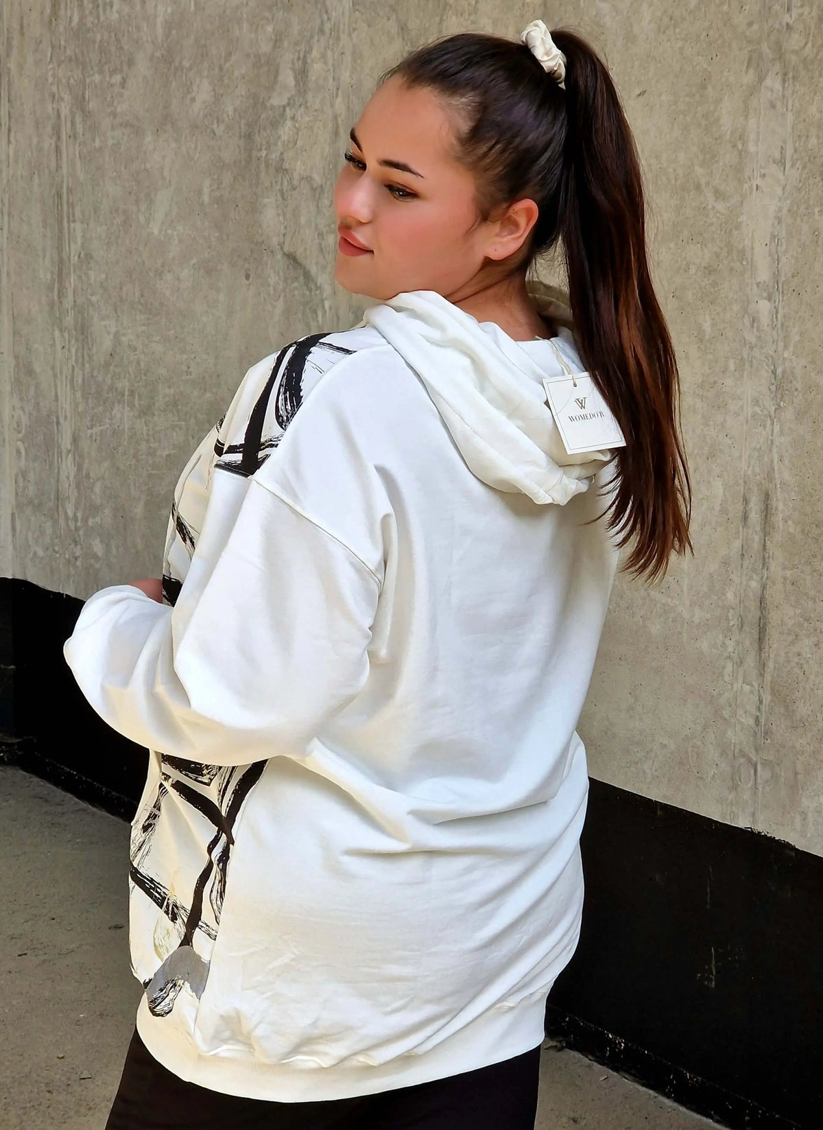 Bluza z abstrakcyjnym printem Stylowa XL