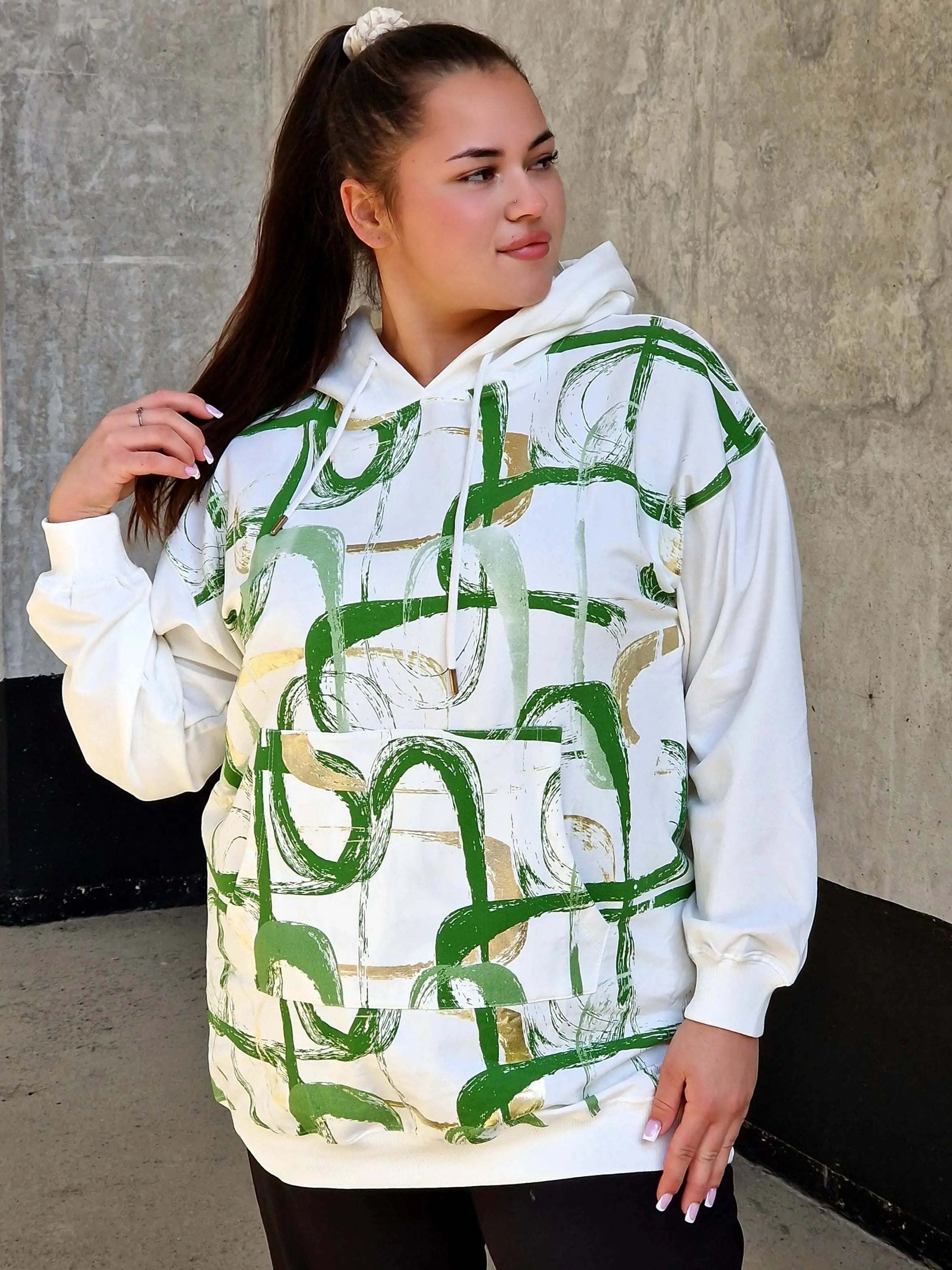 Bluza z abstrakcyjnym printem Stylowa XL