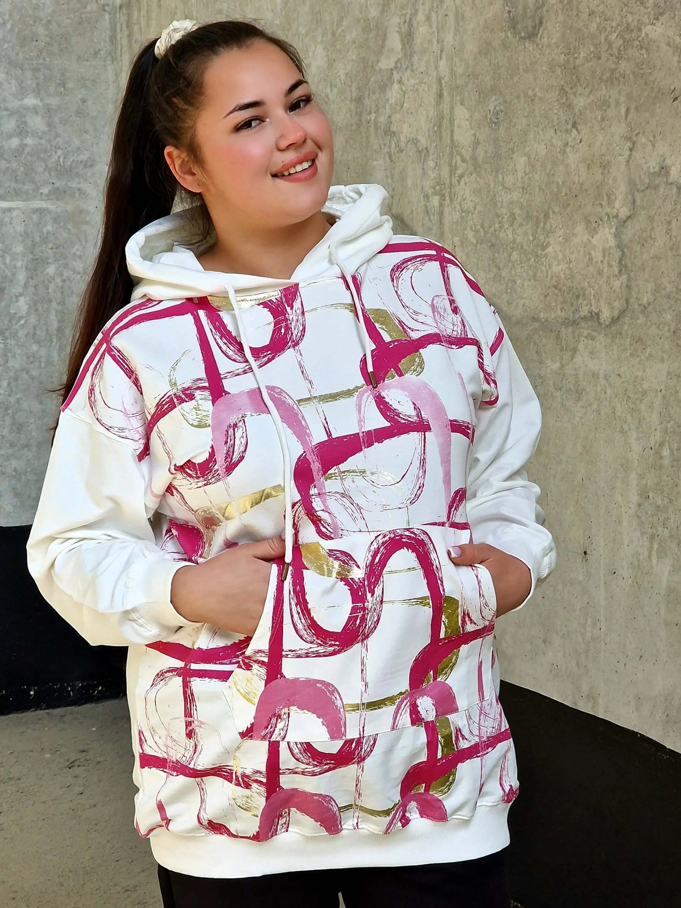 Bluza z abstrakcyjnym printem Stylowa XL