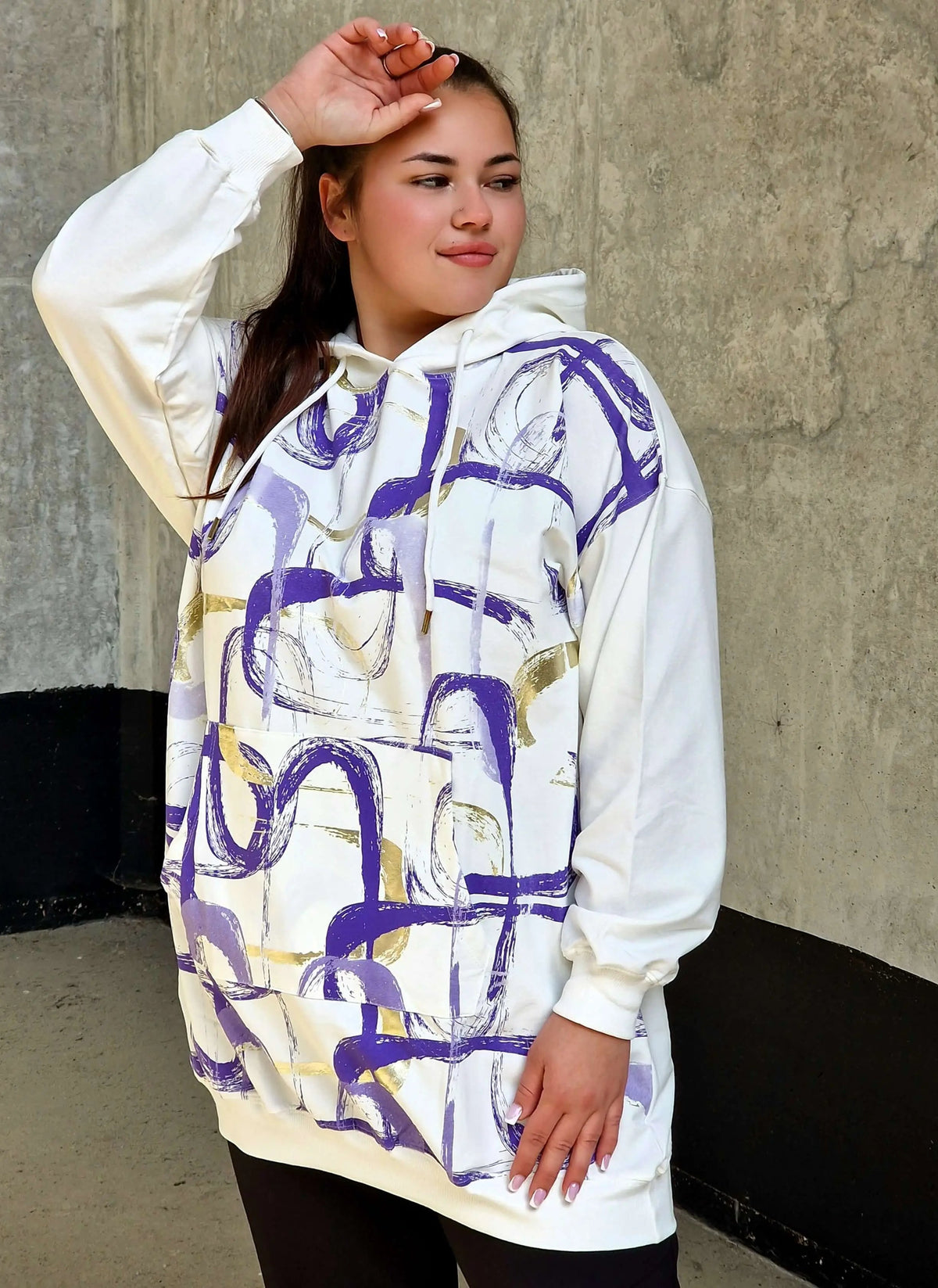Bluza z abstrakcyjnym printem Stylowa XL