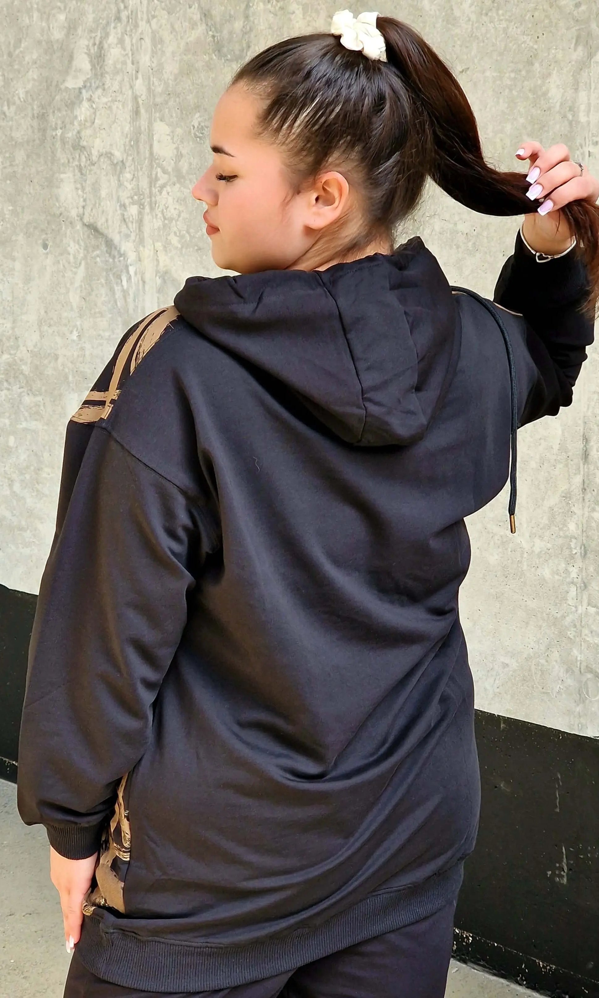 Bluza z abstrakcyjnym printem Stylowa XL