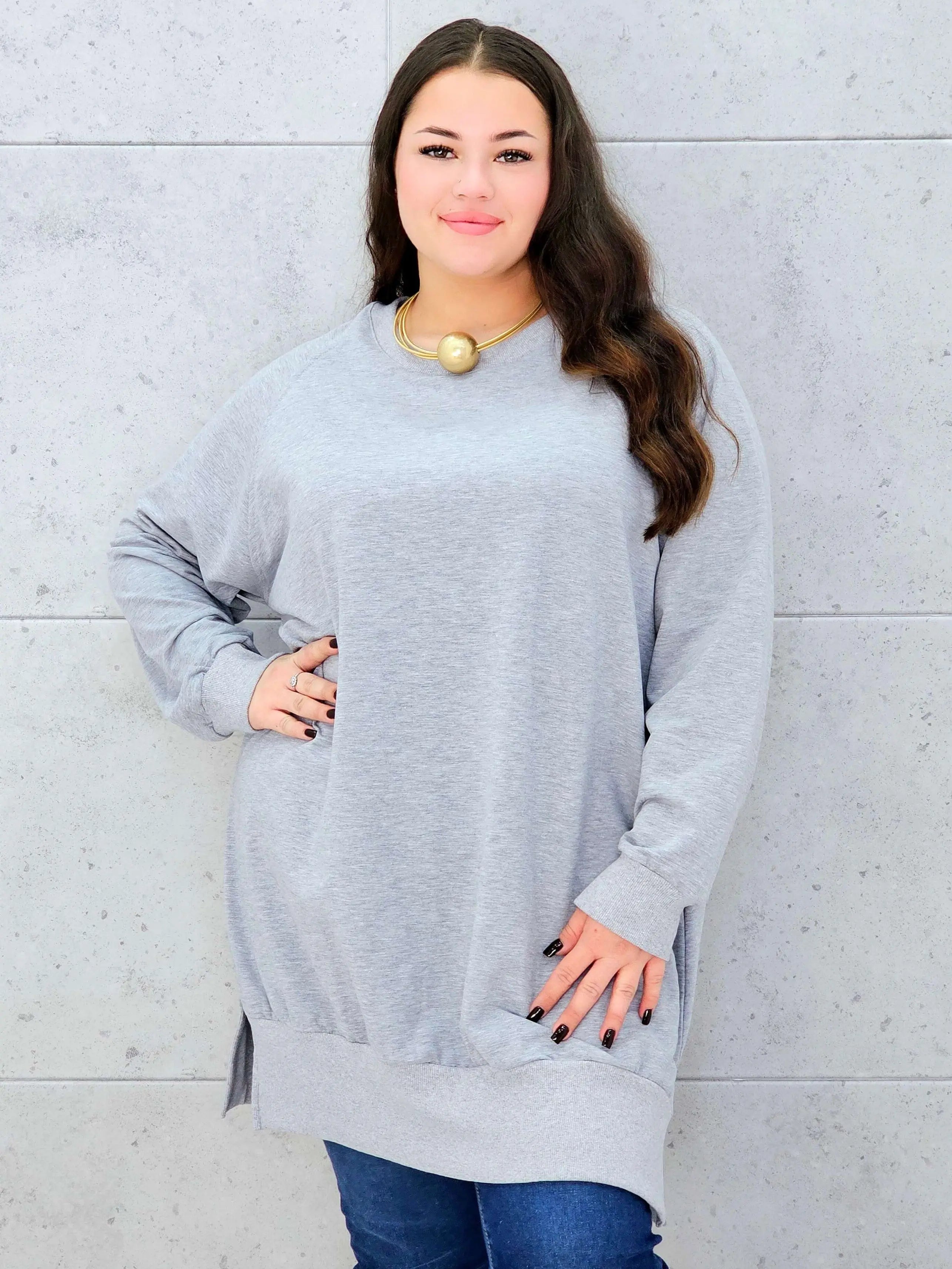Bluza z dłuższym tyłem XXL – modna bluza plus size dla kobiet Stylowa XL