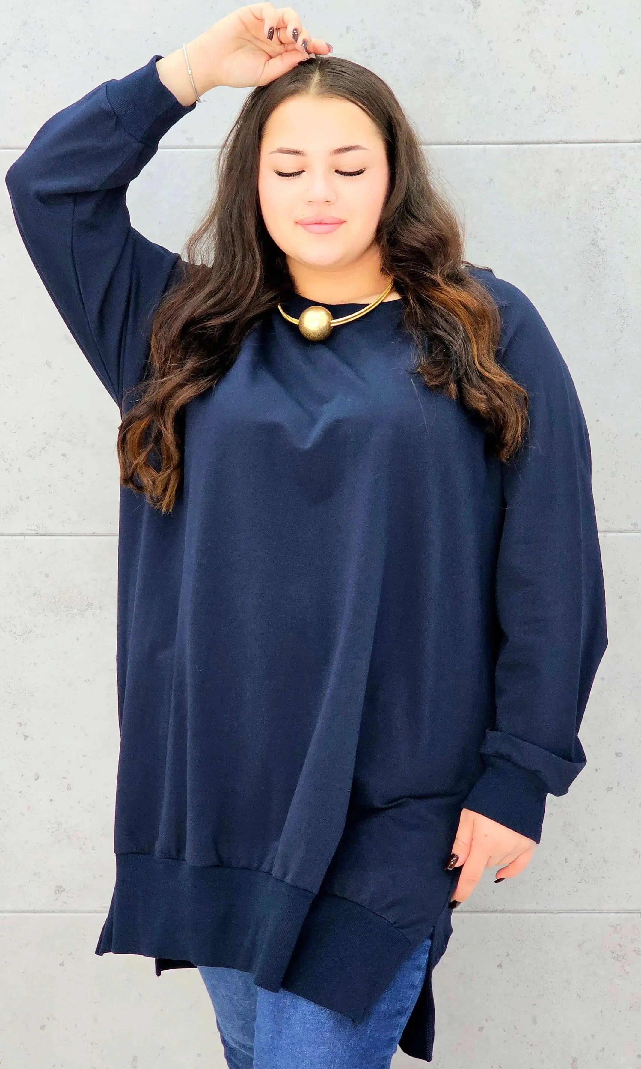 Bluza z dłuższym tyłem XXL – modna bluza plus size dla kobiet Stylowa XL