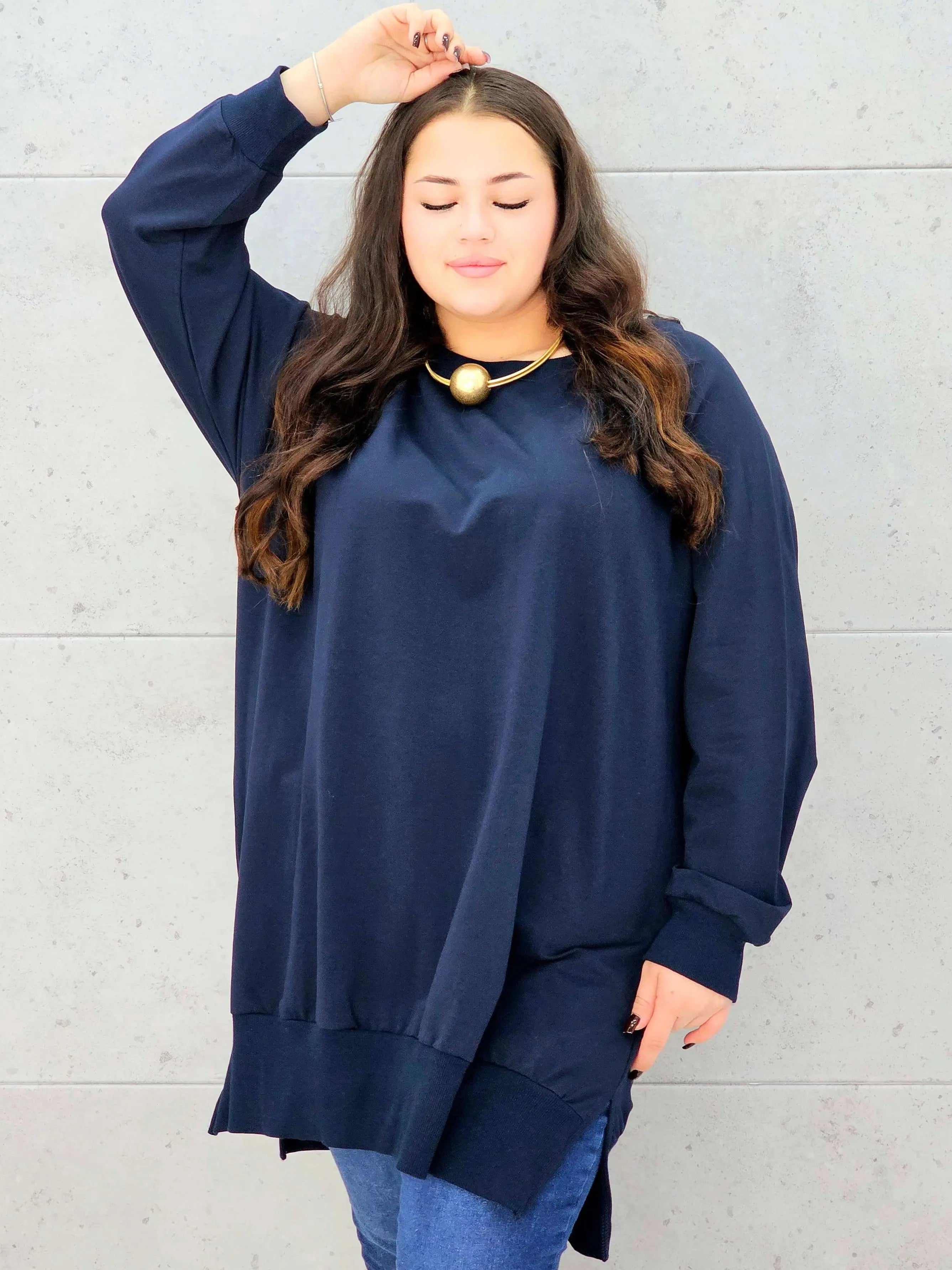 Bluza z dłuższym tyłem XXL – modna bluza plus size dla kobiet Stylowa XL
