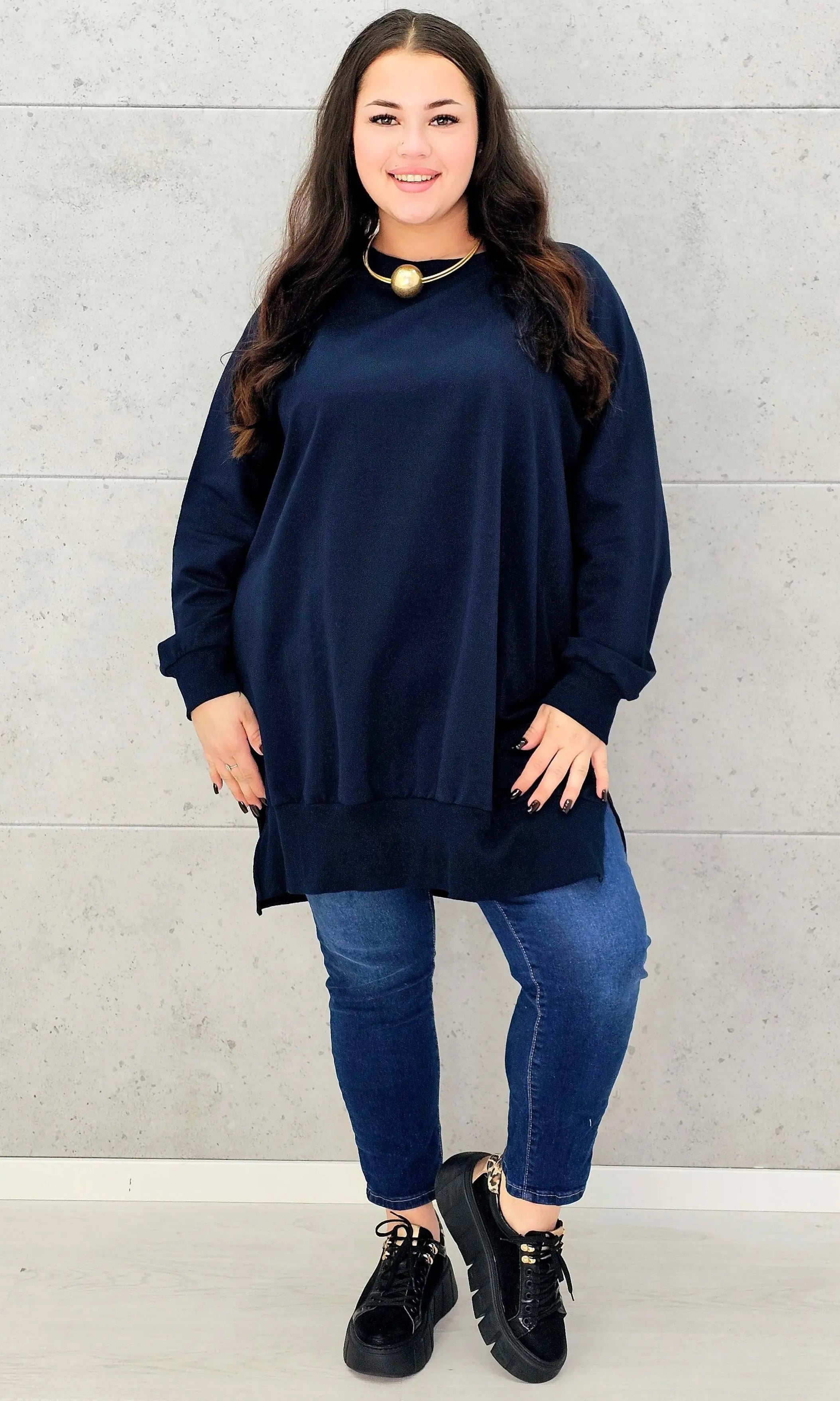 Bluza z dłuższym tyłem XXL – modna bluza plus size dla kobiet Stylowa XL