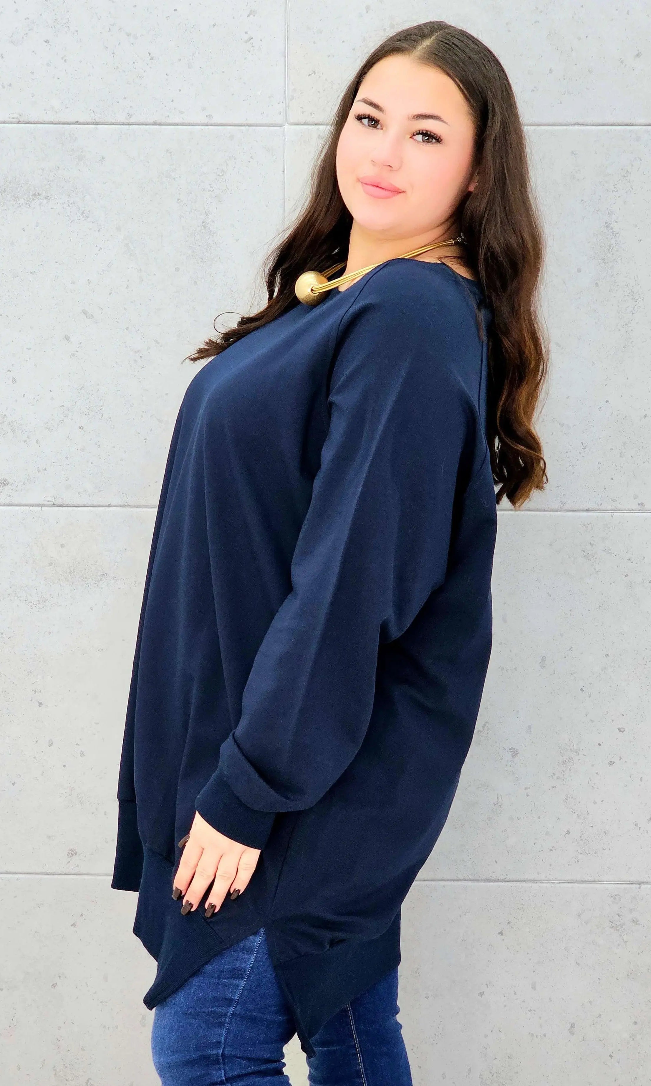 Bluza z dłuższym tyłem XXL – modna bluza plus size dla kobiet Stylowa XL