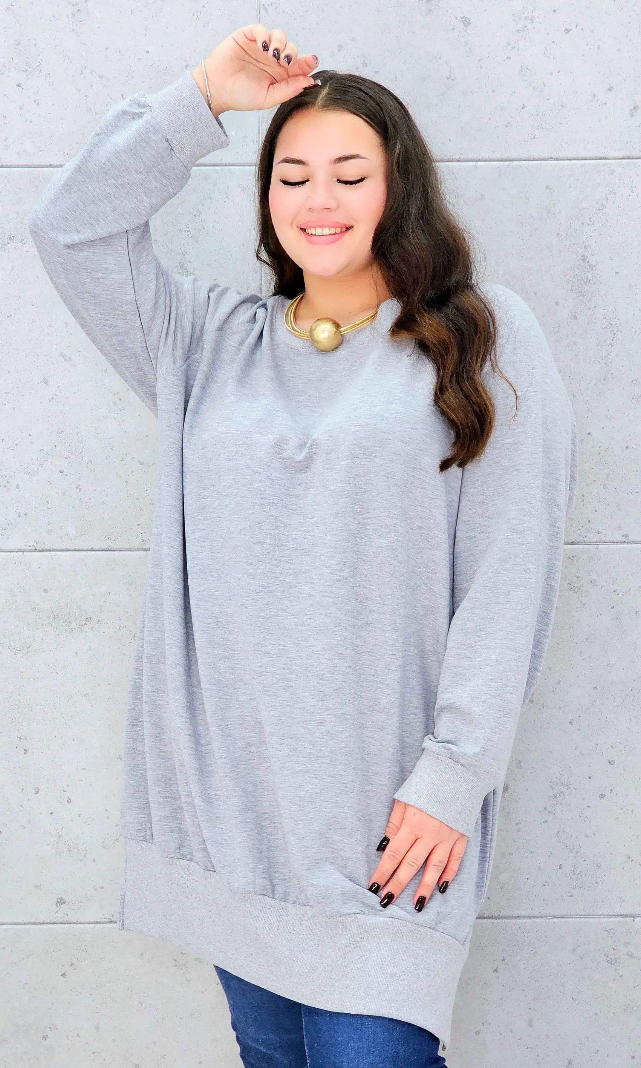 Bluza z dłuższym tyłem XXL – modna bluza plus size dla kobiet Stylowa XL