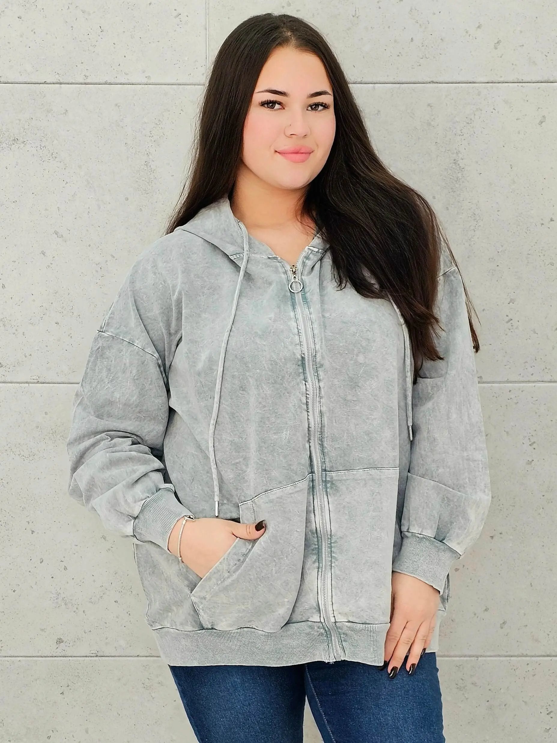 Bluza z efektem sprania z kapturem – moda dla kobiet plus size Stylowa XL