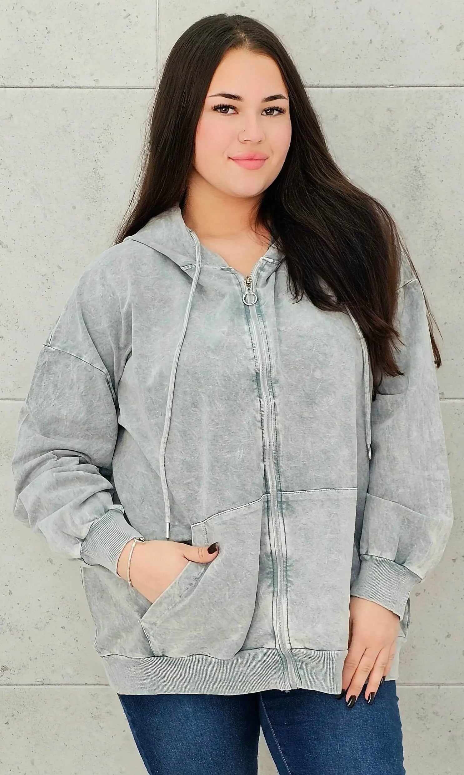 Bluza z efektem sprania z kapturem – moda dla kobiet plus size Stylowa XL