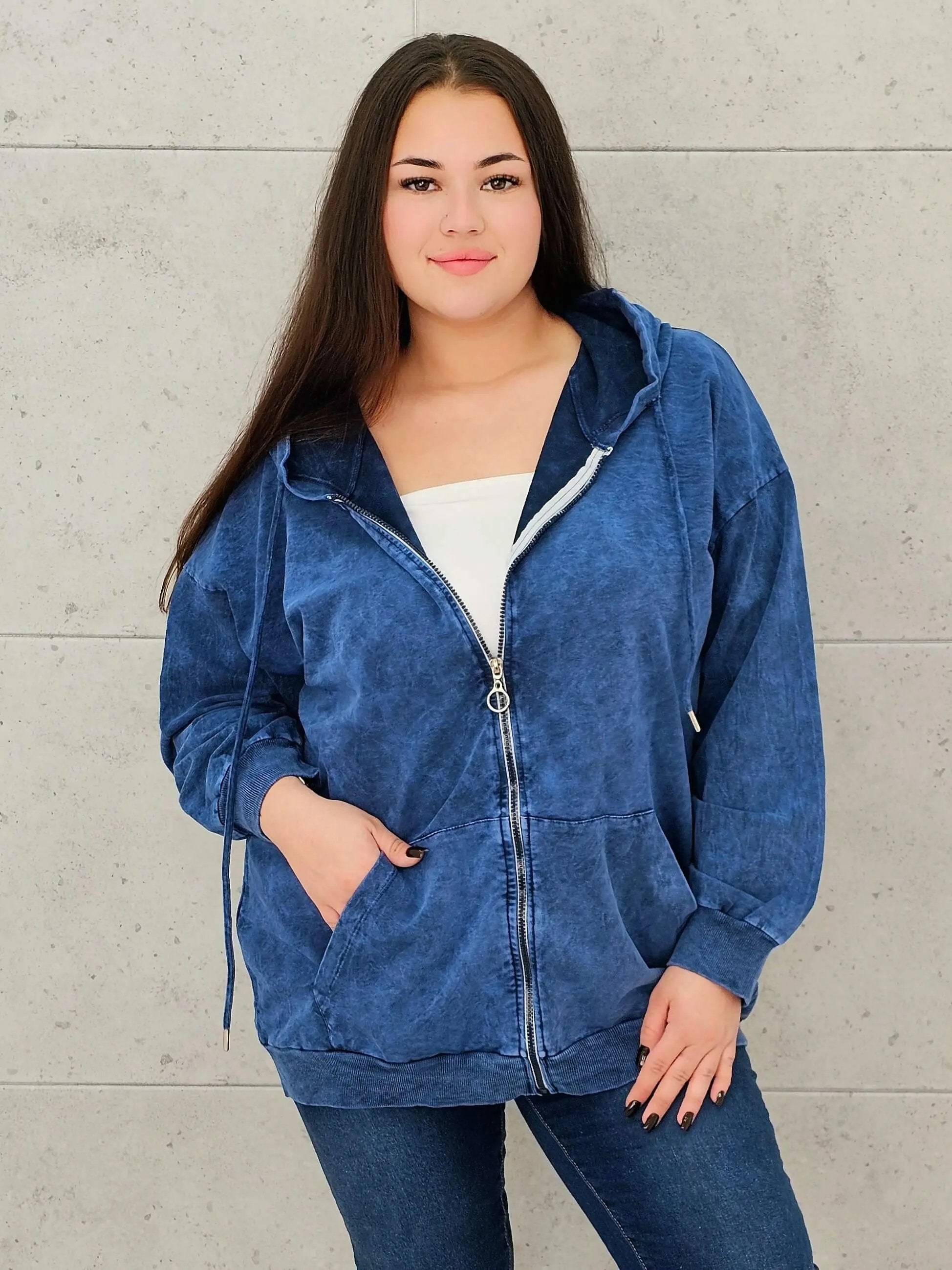 Bluza z efektem sprania z kapturem – moda dla kobiet plus size Stylowa XL