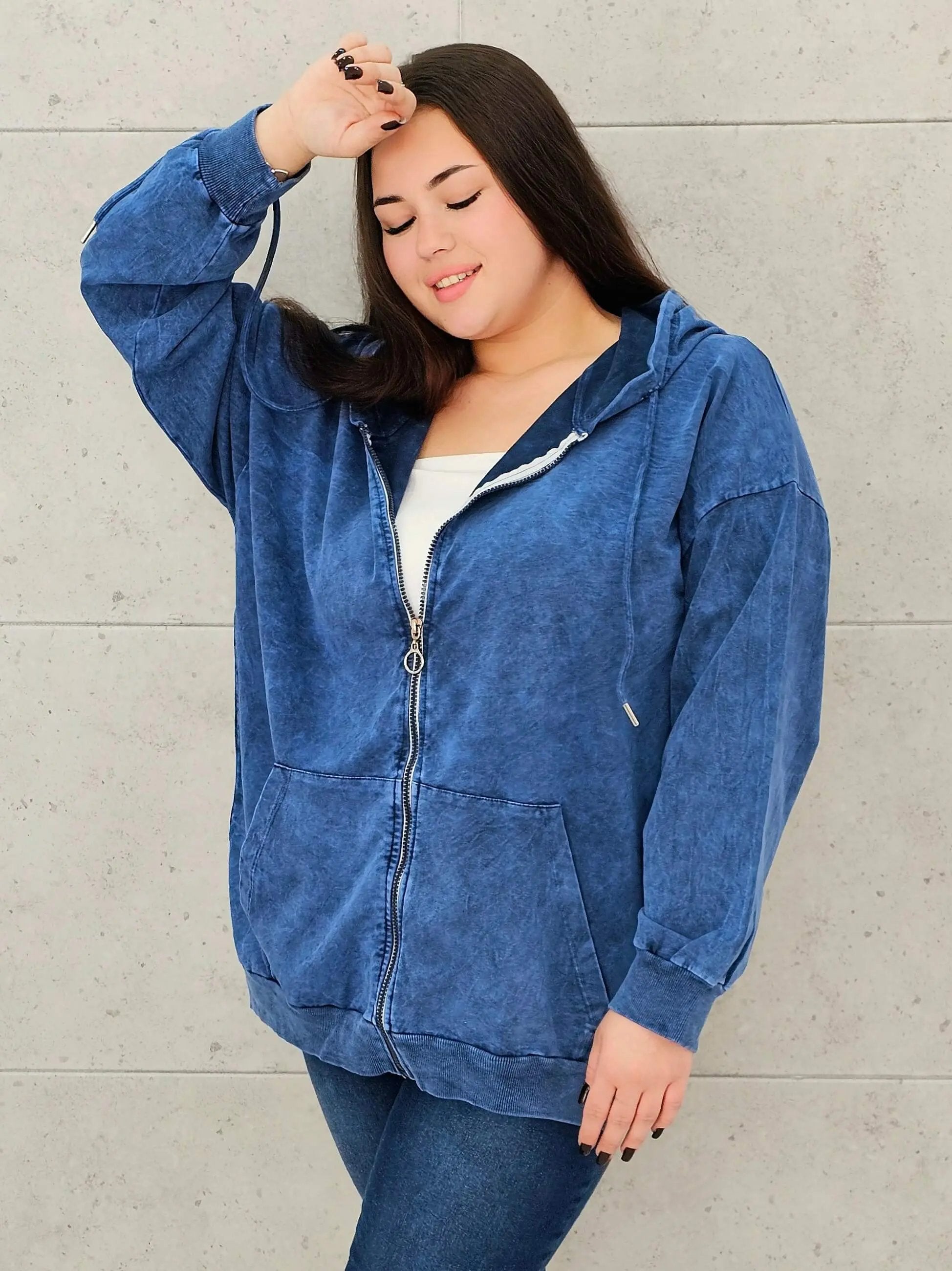 Bluza z efektem sprania z kapturem – moda dla kobiet plus size Stylowa XL