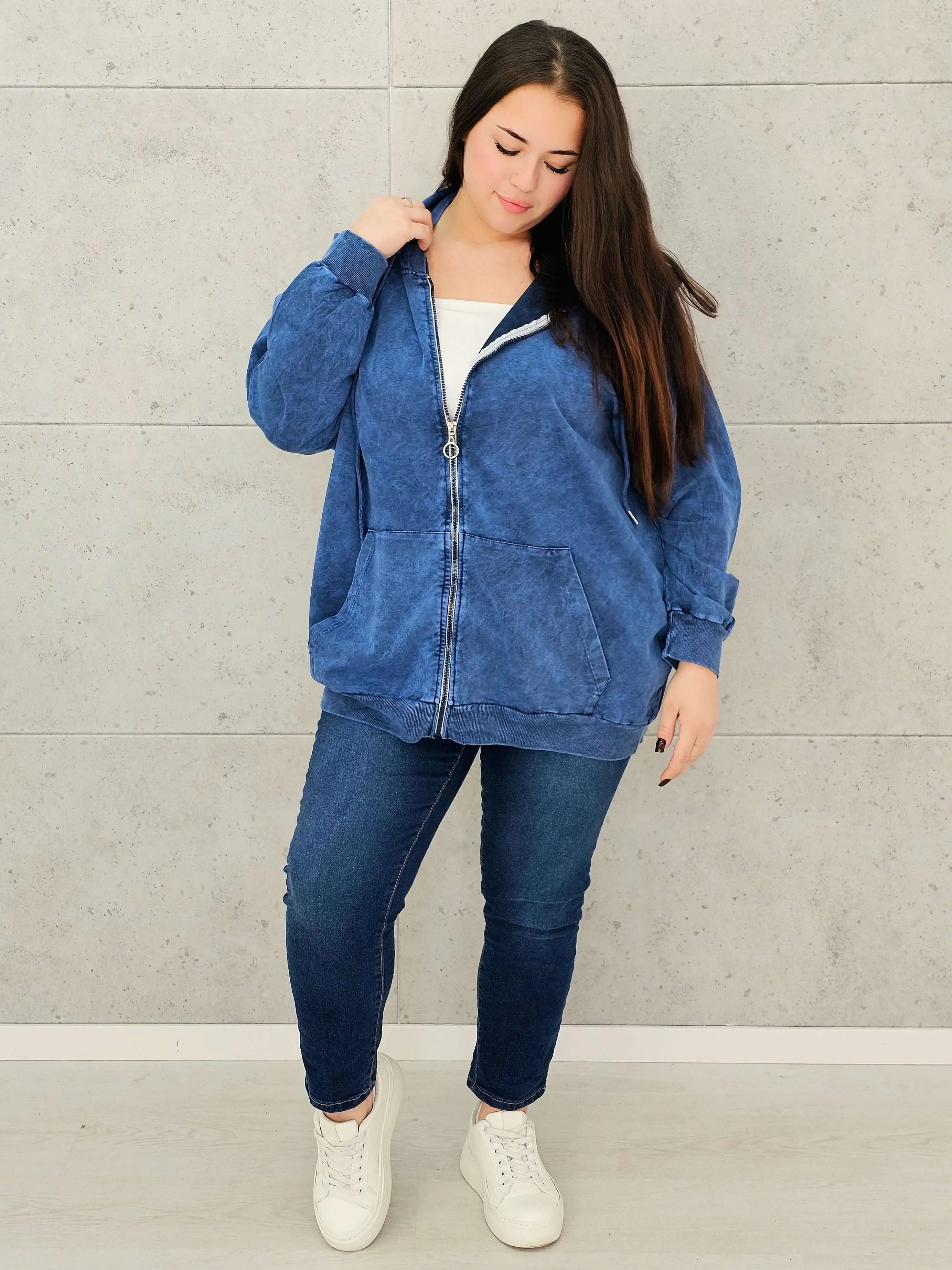 Bluza z efektem sprania z kapturem – moda dla kobiet plus size Stylowa XL