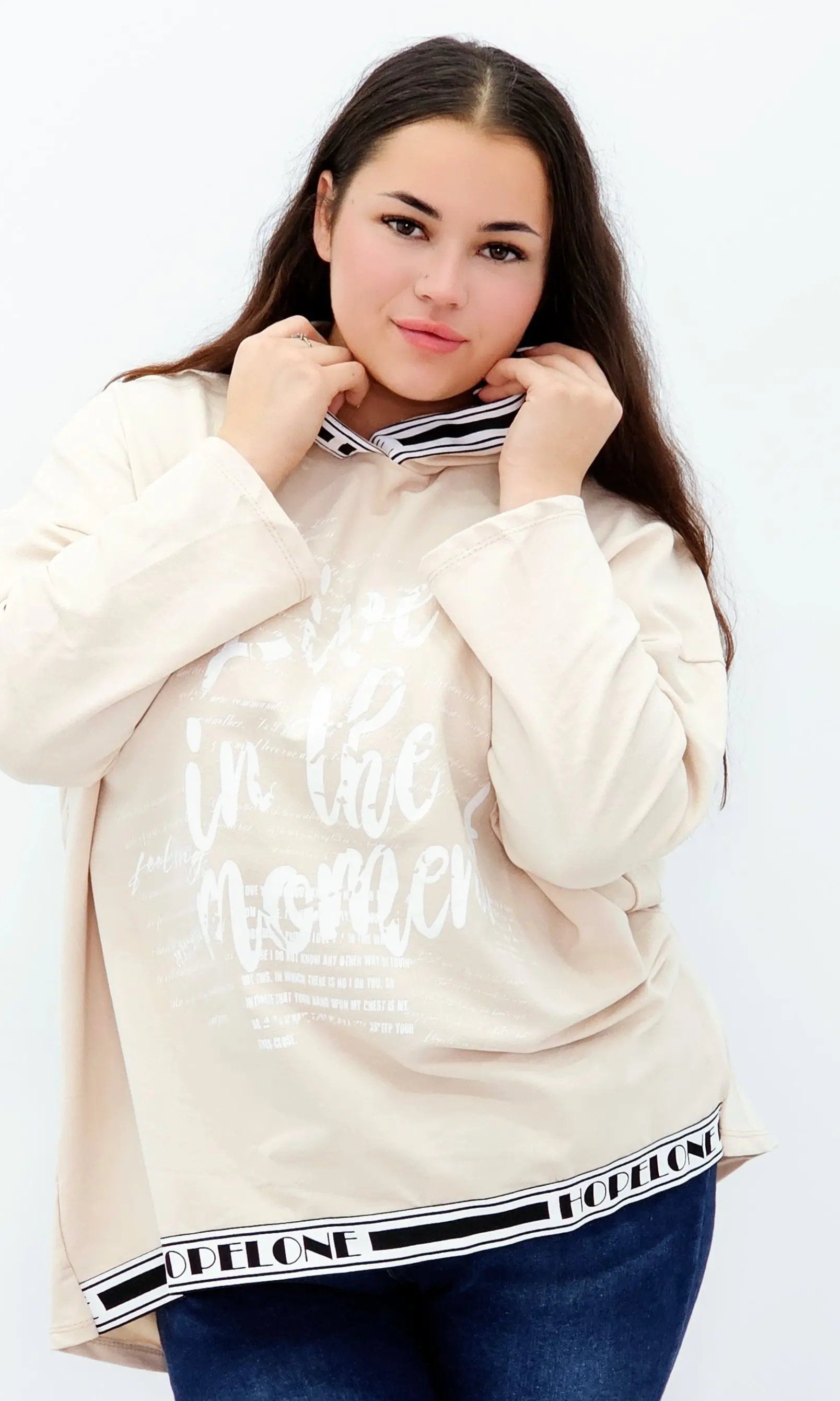 Bluza z kapturem i wstawkami napisów Stylowa XL