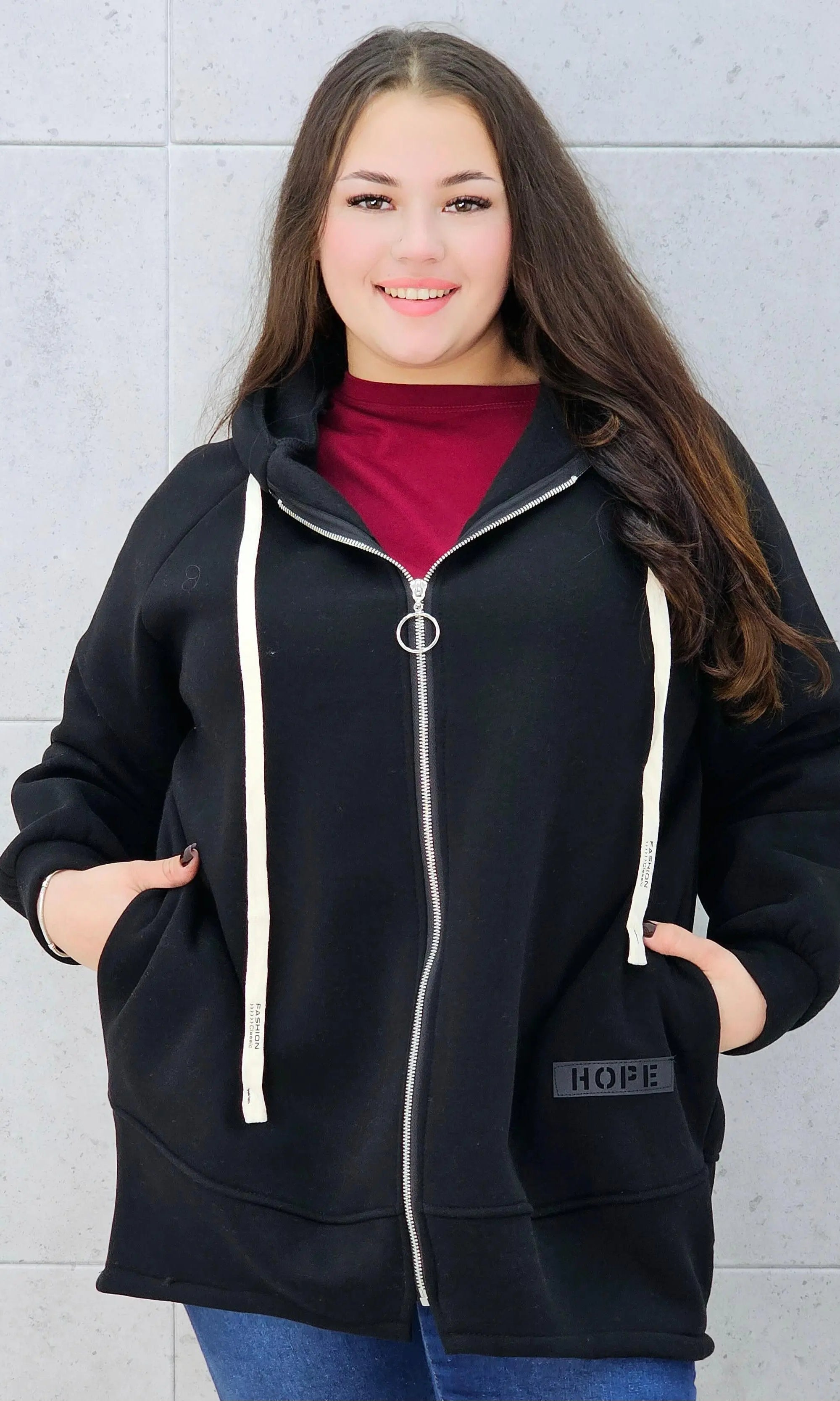 bluza z kapturem czarna plus size – przód