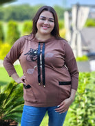 Bluza z kwiatowym nadrukiem i satynowymi detalami Stylowa XL