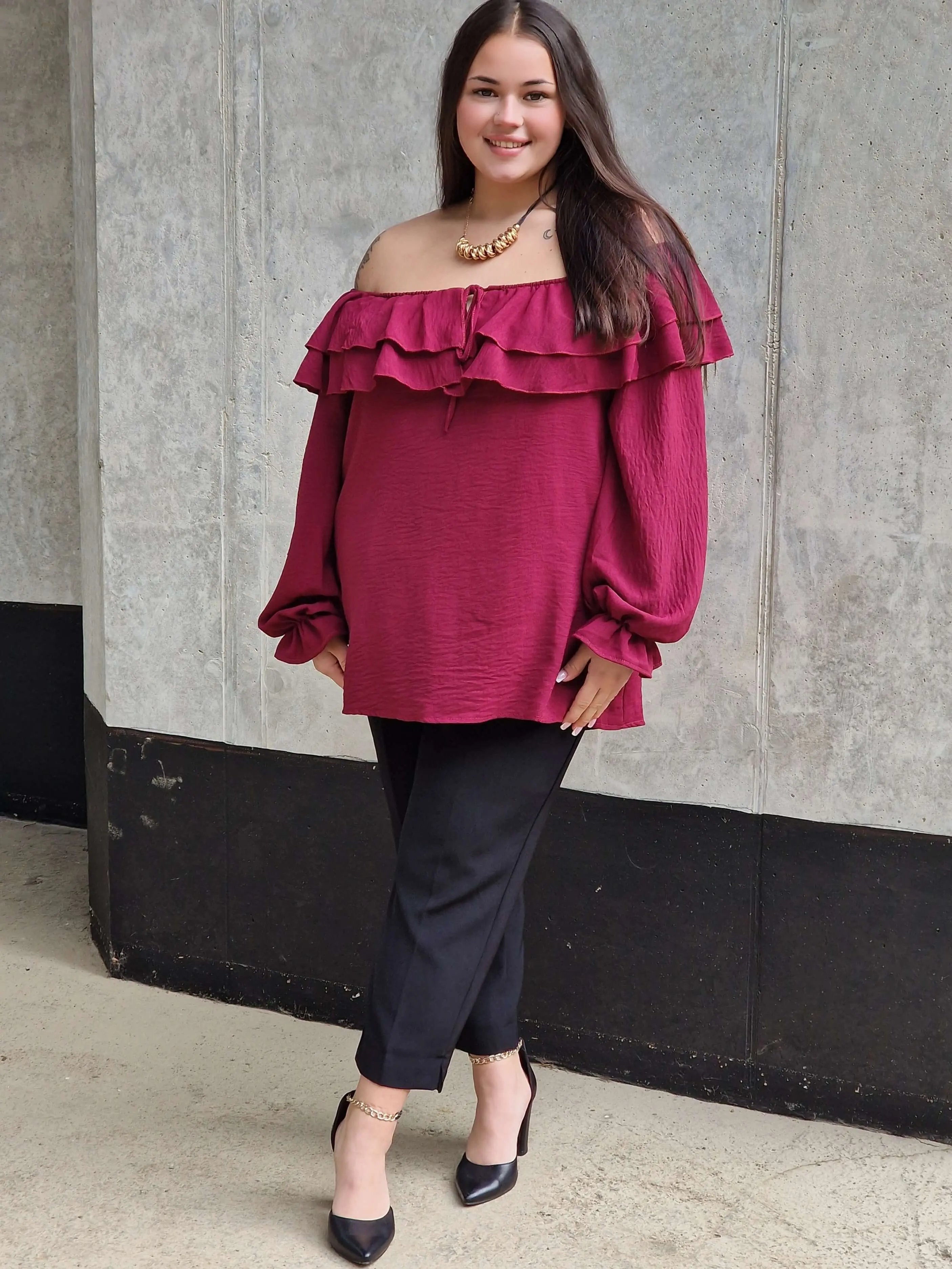 Bluzka Hiszpanka z Falbanami - Kobiecość i Elegancja Stylowa XL