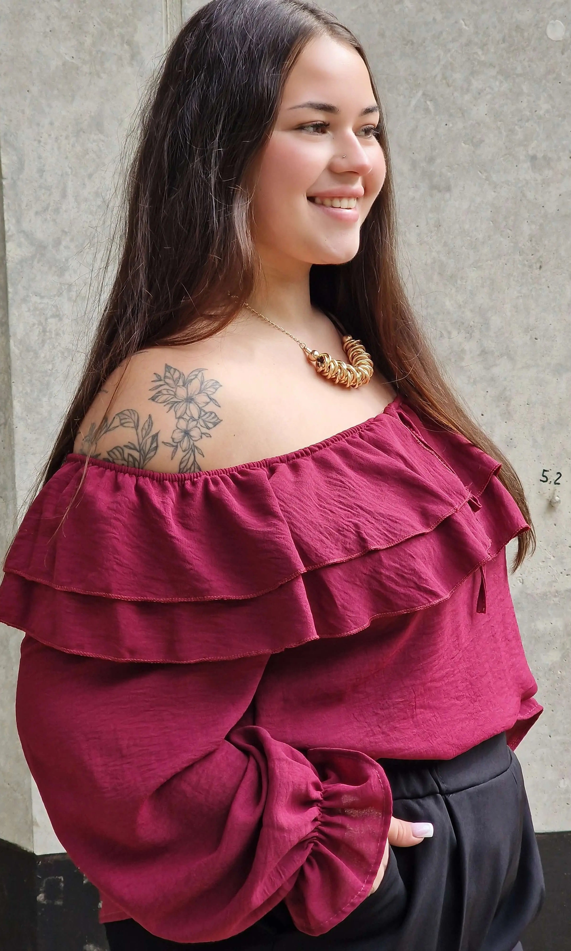 Bluzka Hiszpanka z Falbanami - Kobiecość i Elegancja Stylowa XL