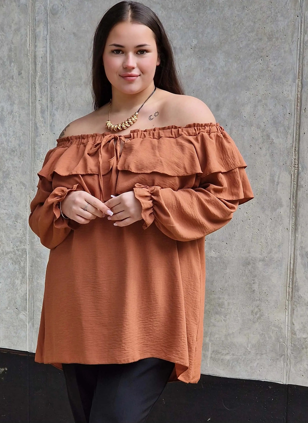 Bluzka Hiszpanka z Falbanami - Kobiecość i Elegancja Stylowa XL
