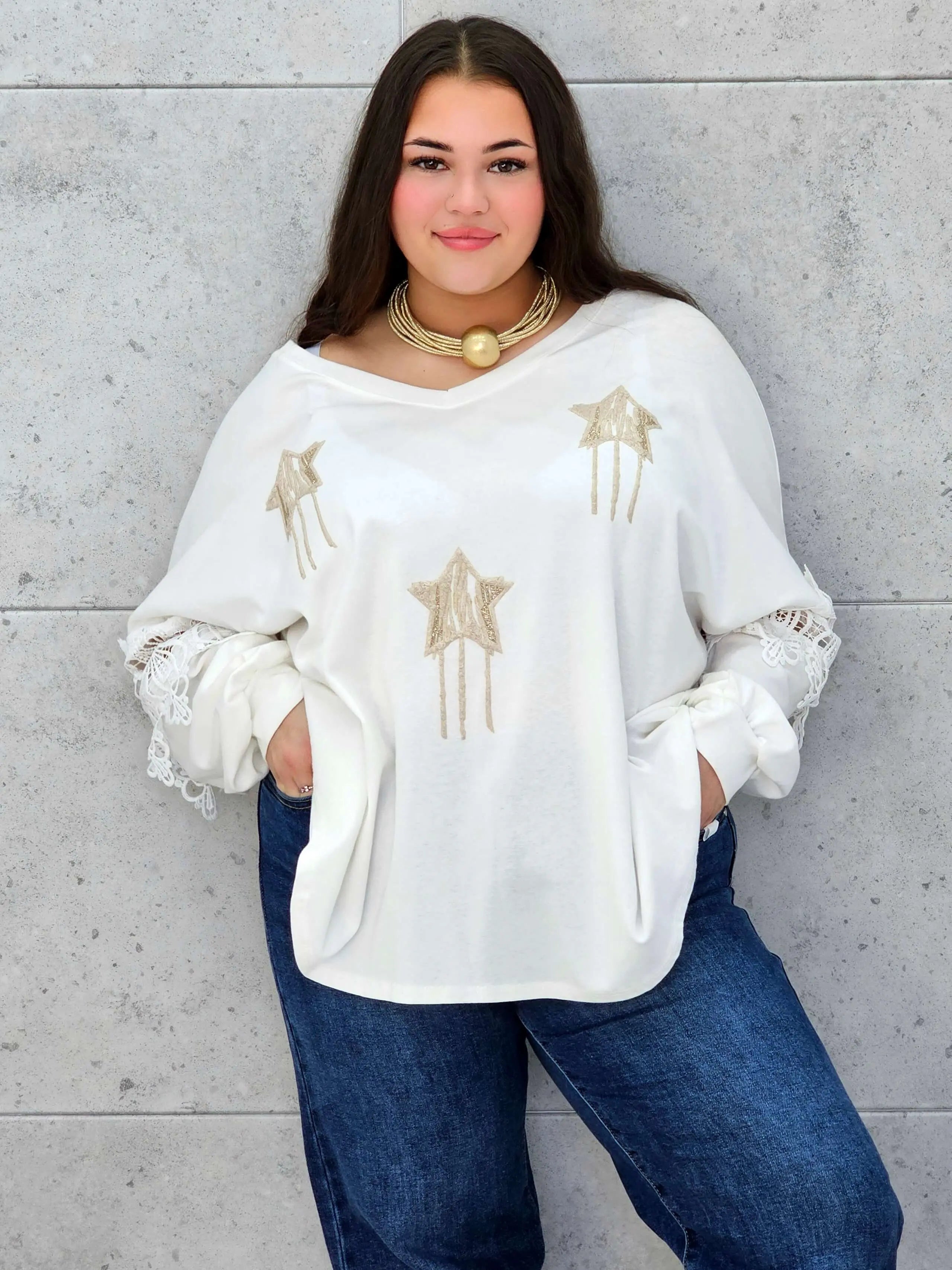 Bluzka LIVANS plus size StylowaXL – kobiecy styl i subtelny blask - Stylowa XL