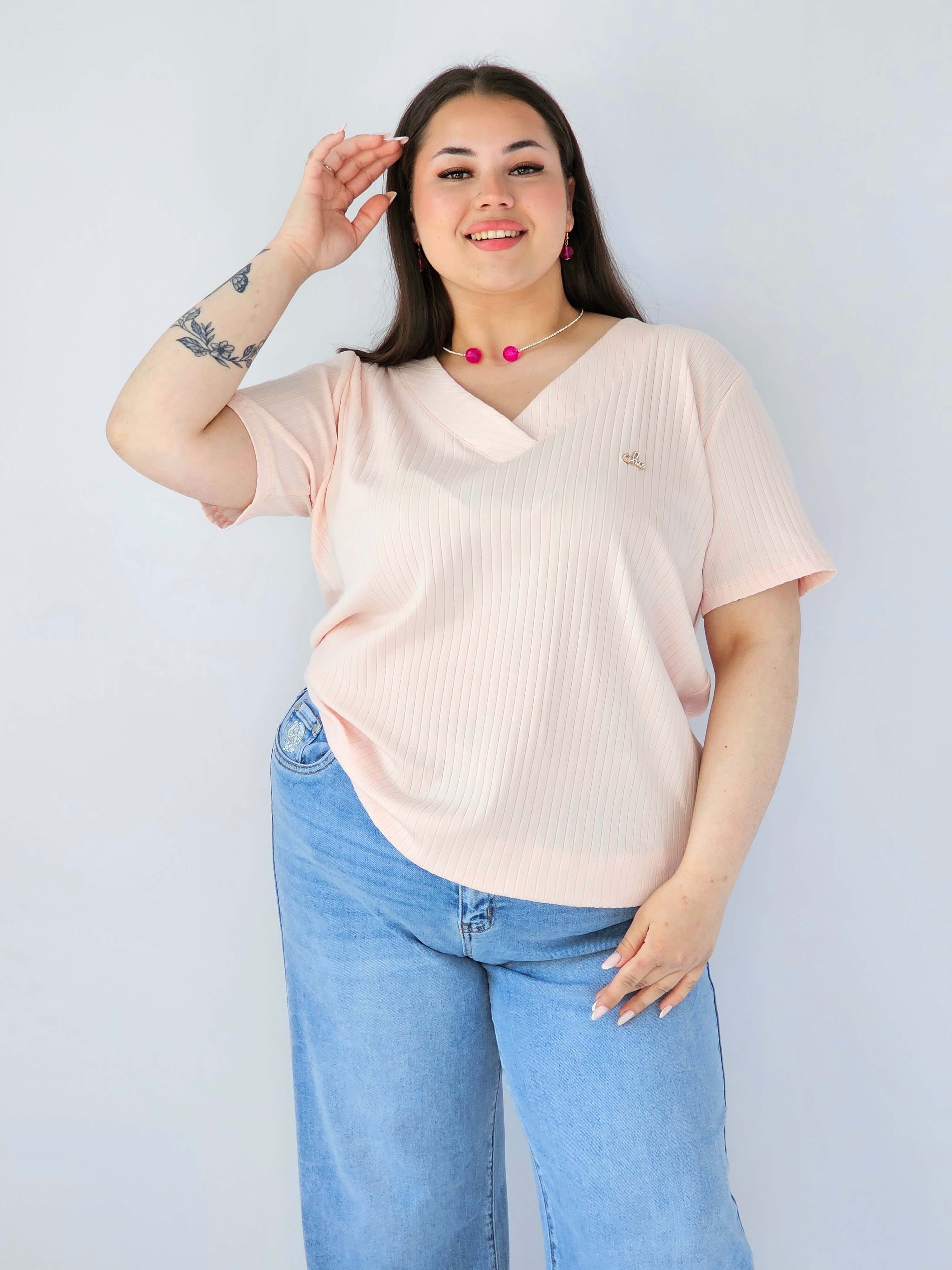 Bluzka Plus Size Prążkowana Z Dekoltem V I Krótkim Rękawem Stylowa XL