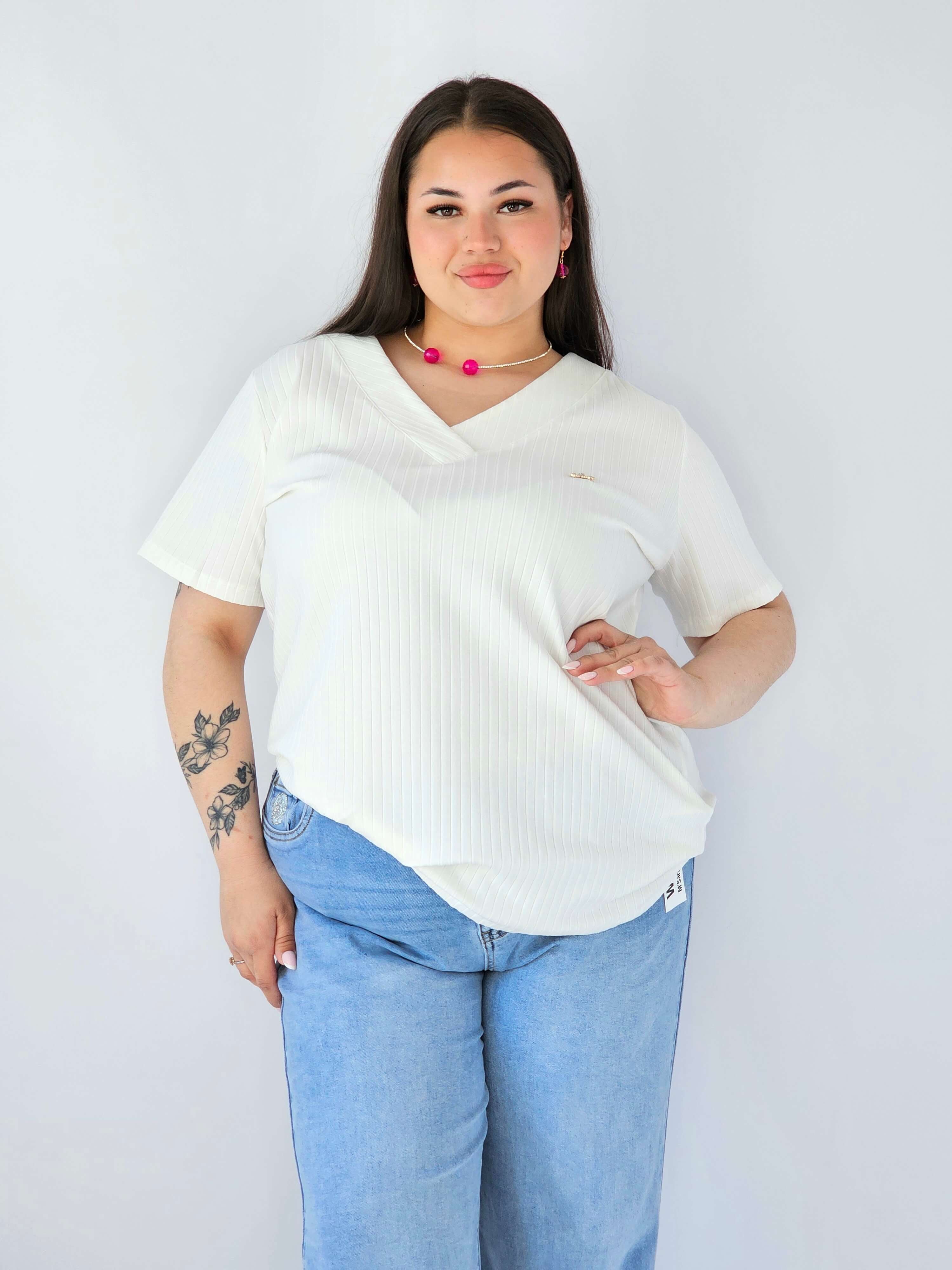 Bluzka Plus Size Prążkowana Z Dekoltem V I Krótkim Rękawem Stylowa XL