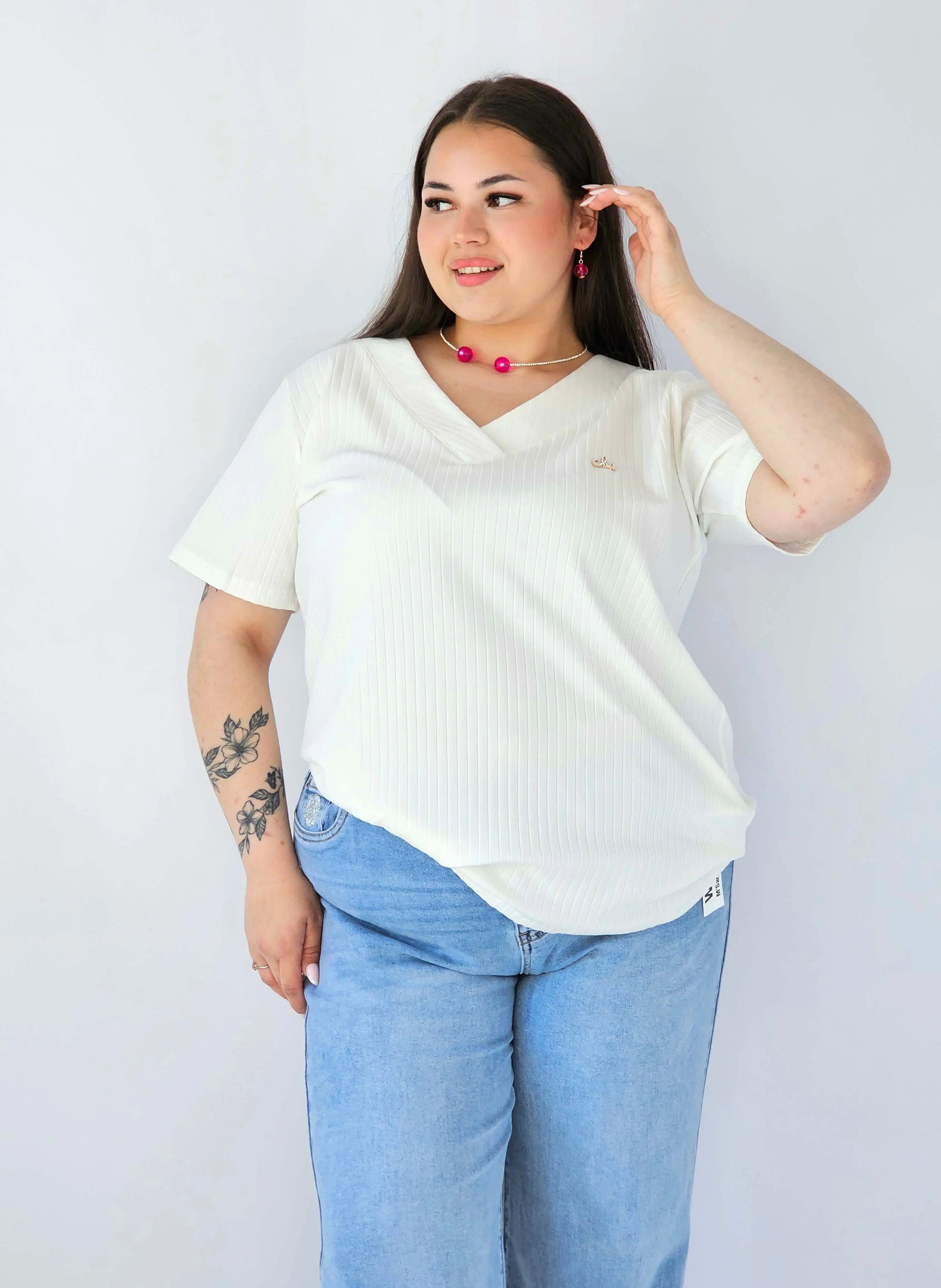 Bluzka Plus Size Prążkowana Z Dekoltem V I Krótkim Rękawem Stylowa XL