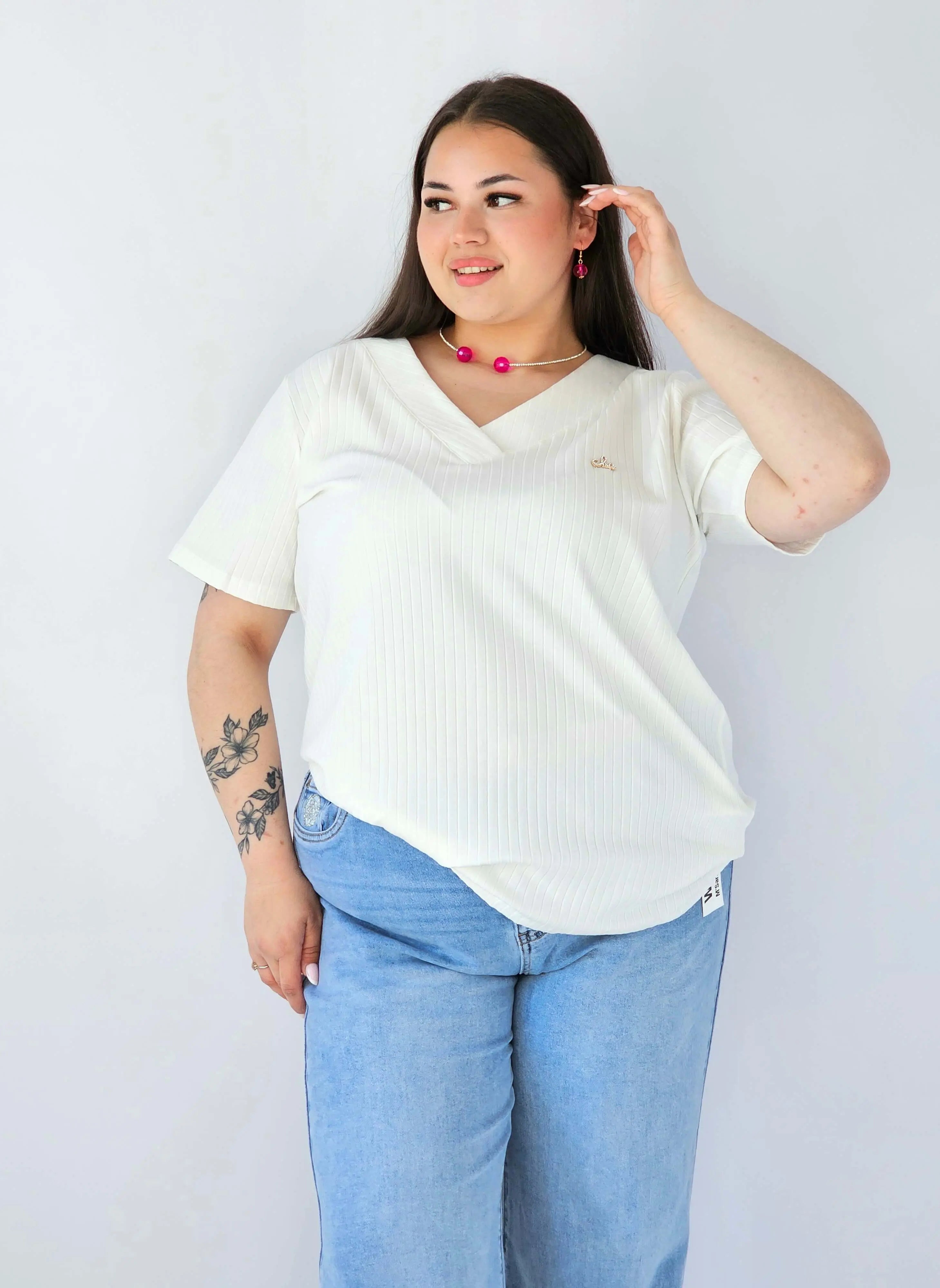 Bluzka Plus Size Prążkowana Z Dekoltem V I Krótkim Rękawem Stylowa XL