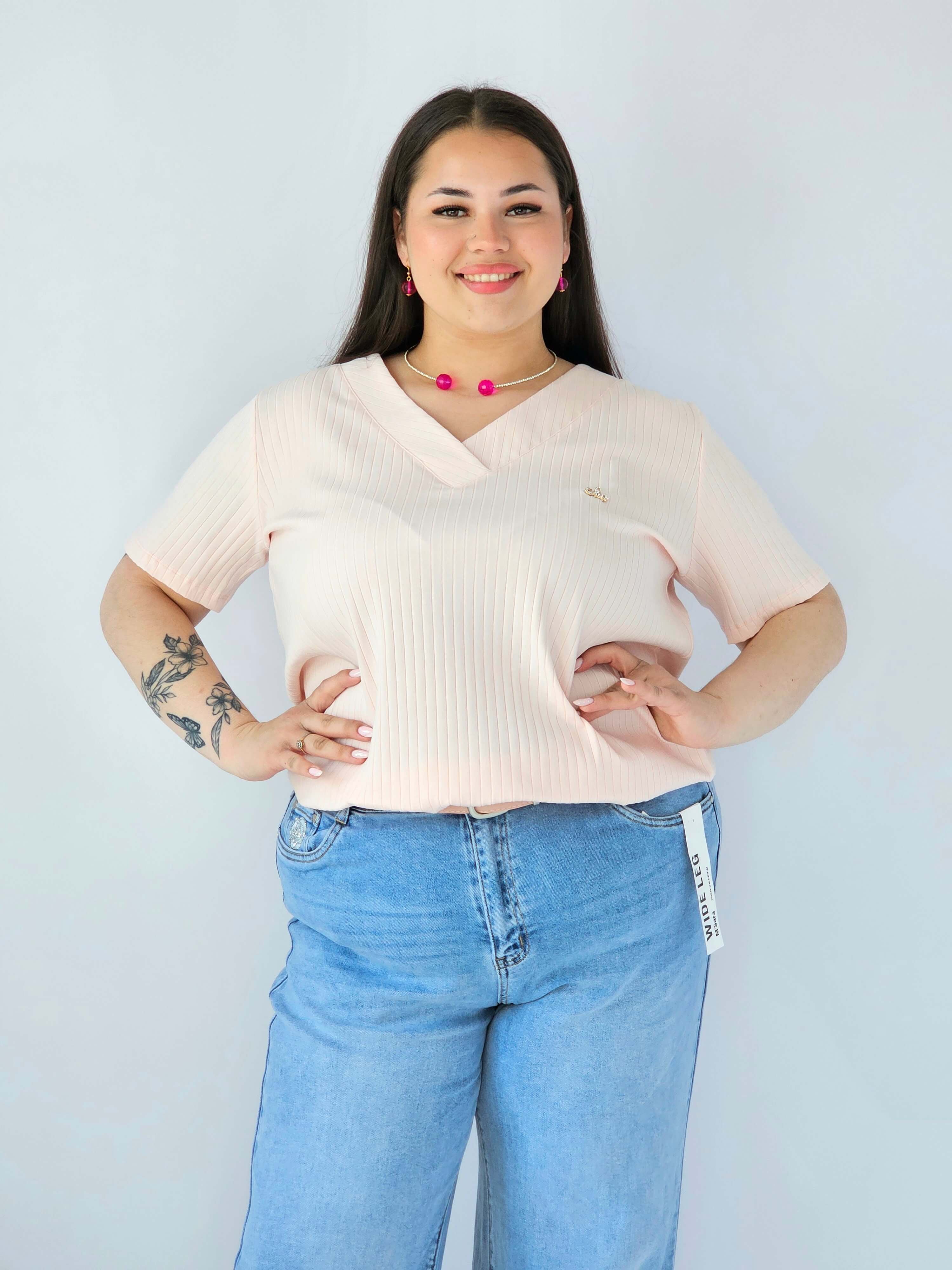 Bluzka Plus Size Prążkowana Z Dekoltem V I Krótkim Rękawem Stylowa XL